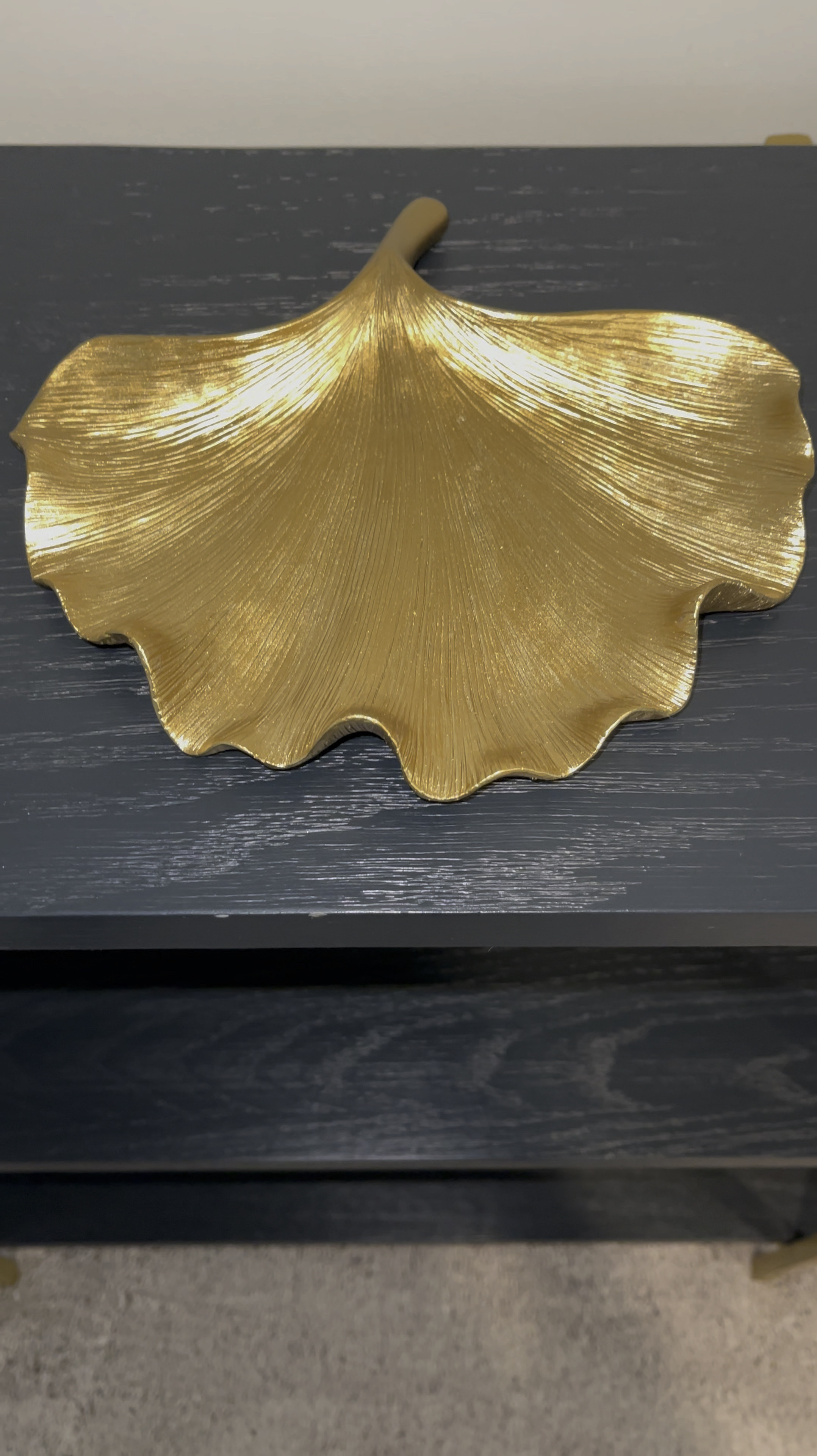 ✨Found This Beauty Gold Leaf Trinket Tray Today to help elevate my console table✨❤️

#LTKVideo #LTKFindsUnder50 #LTKSaleAlert