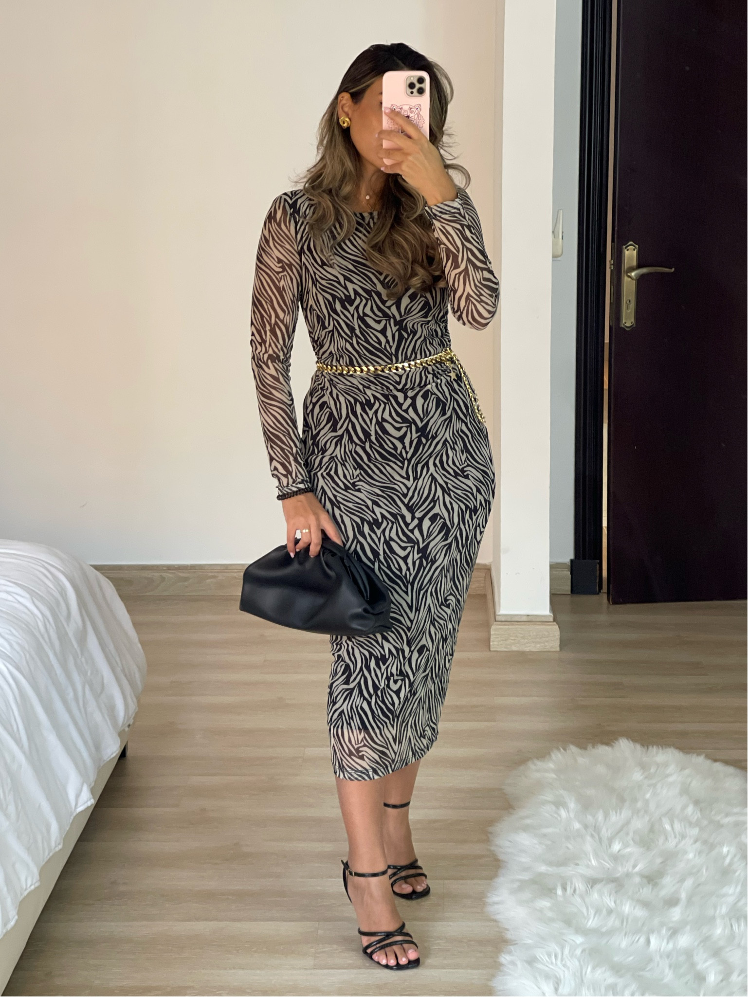 Your ultimate all occasions Dress!

Animal print is so trendy this season and will be seen alot during fall- so invest in a good dress that fits all occasions 🦓-

Always opt for heels when wearing a midi length dress or skirt for a taller look🤍



#LTKFind #LTKU #LTKstyletip