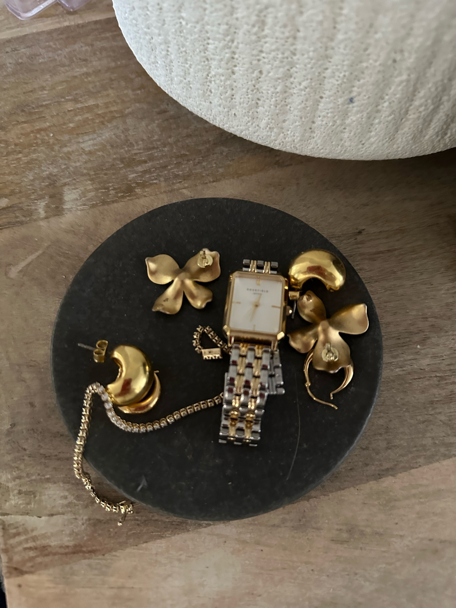 Watch: Rosefield
Tennis Bracelet: Casita Jewelry