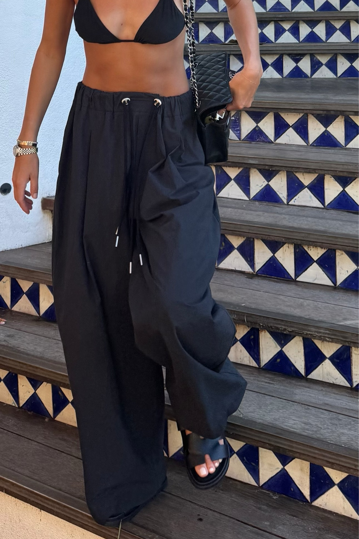 All black outfit! Took a size large in the pants🖤

#LTKswim #LTKtravel #LTKstyletip