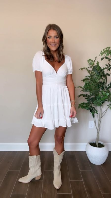 What I would wear to….
1. An outdoor wedding / bridal shower or baby shower guest 
2. Farmers market / play date / weekend lunch / weekend sports 
3. Country concert / Vegas 

#LTKFindsUnder50 #LTKVideo #LTKStyleTip