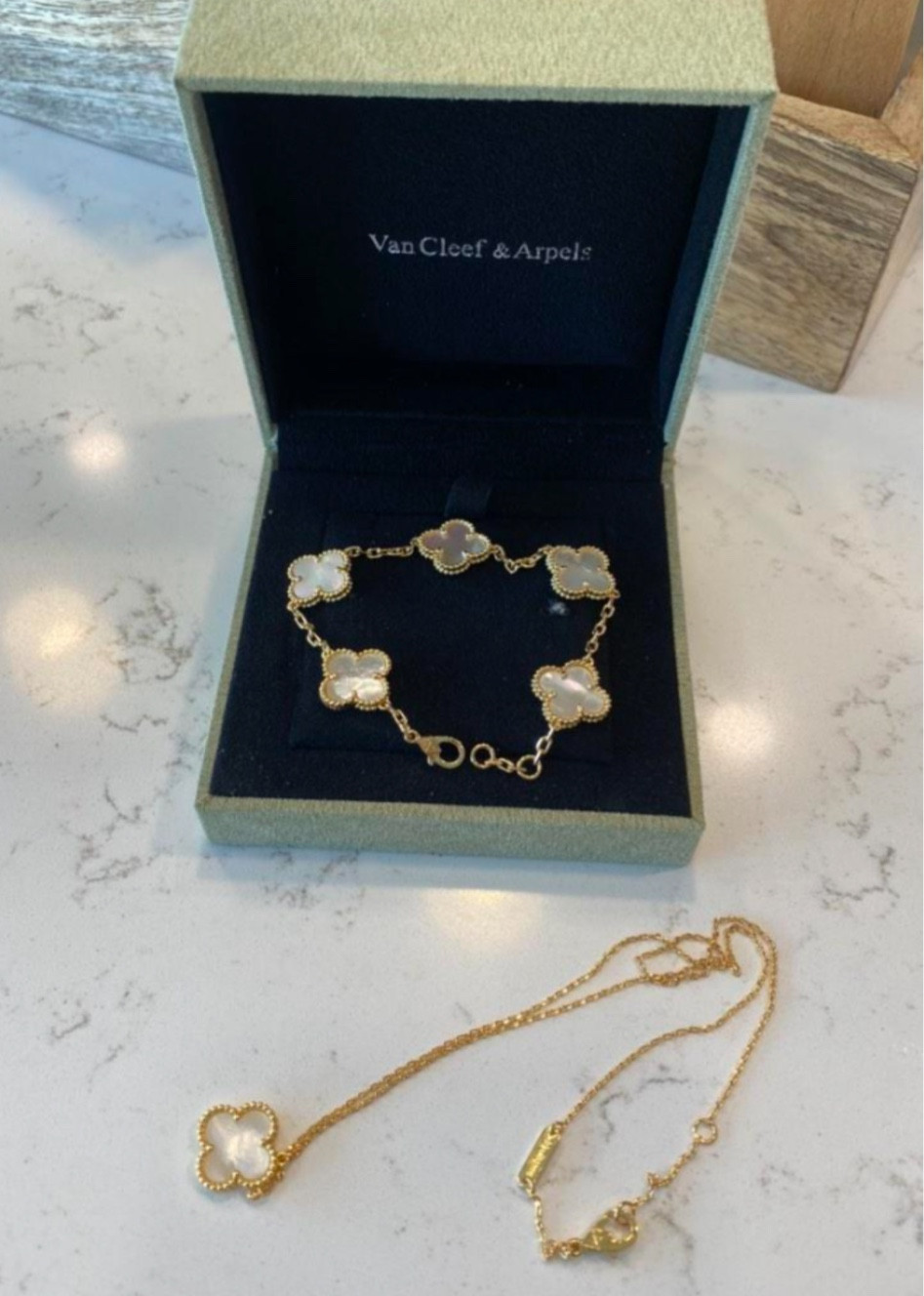 Van Cleef & Arpels Alhambra sets 🖤 Under $30 https://bit.ly/3jpnscL #dhgate 

#LTKunder50 #LTKitbag #LTKSale
