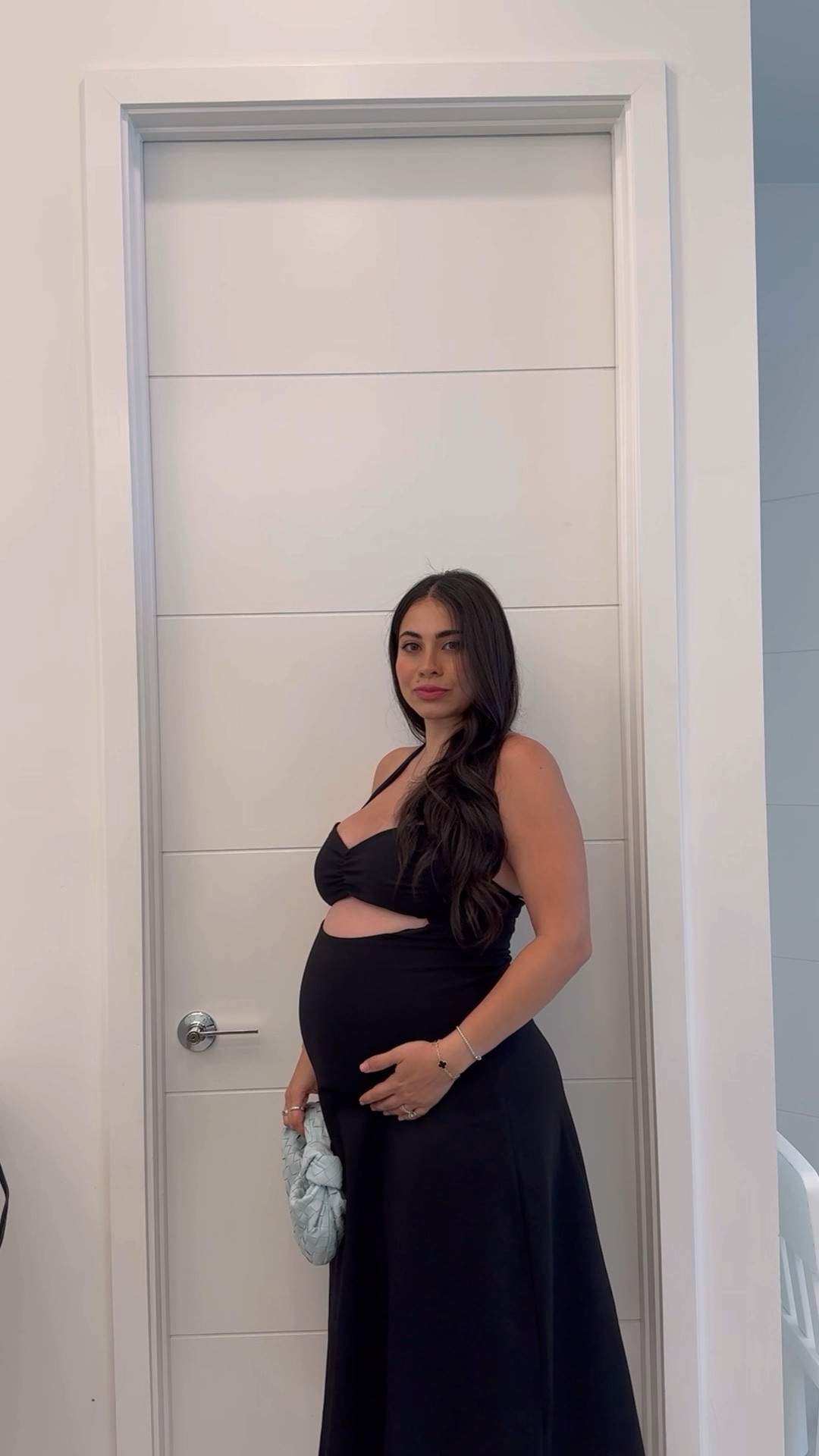 Dressing my belly for date night 

Pregnancy fashion, bump style, maternity outfit 