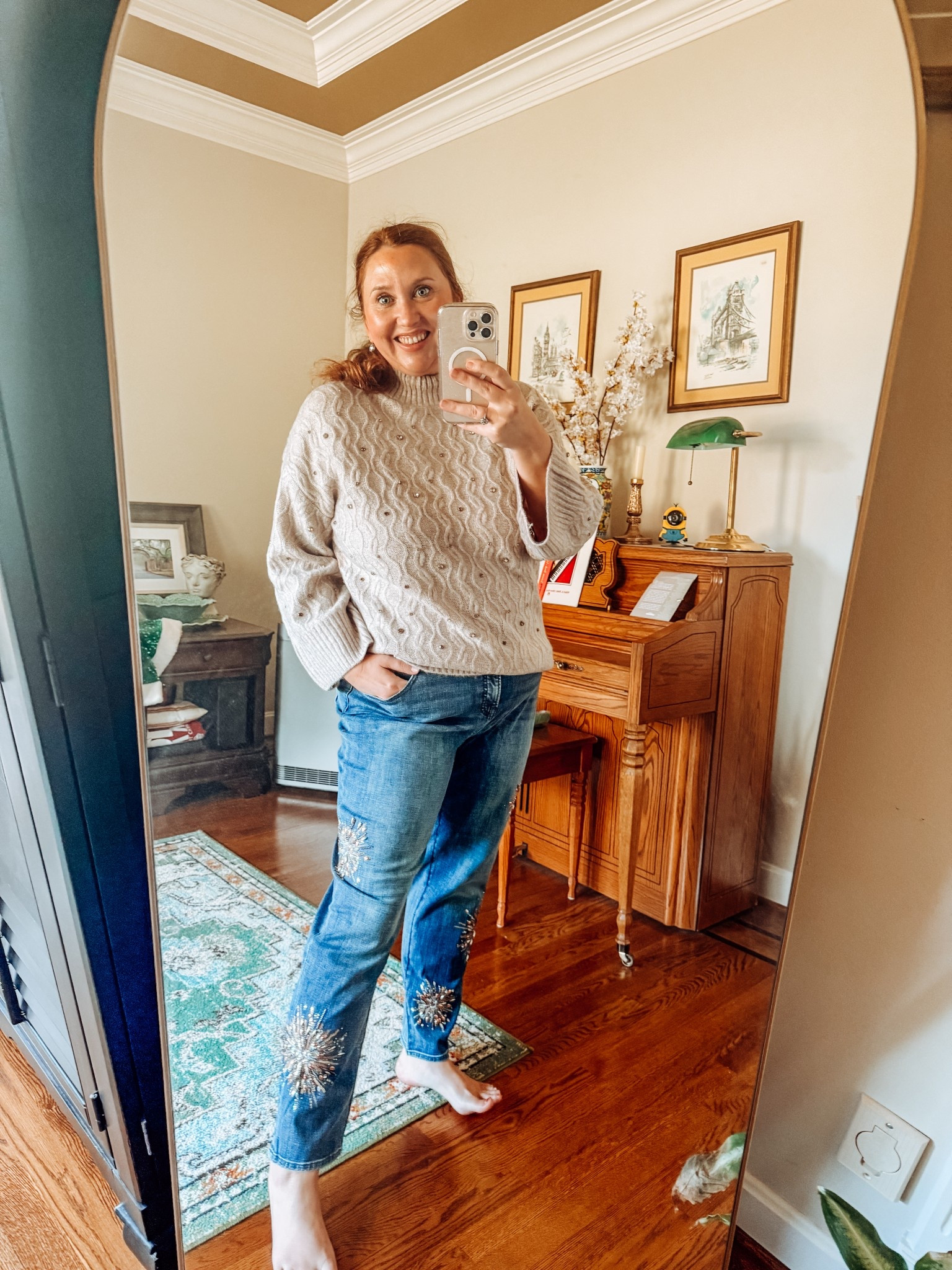 my current FAVORITE this fall is @lovechicos sparkle and bling pieces!

#sparklejeans #sequins #bling #plussize #midsize #chicos #womensclothing 

#LTKMidsize #LTKPlusSize #LTKHoliday