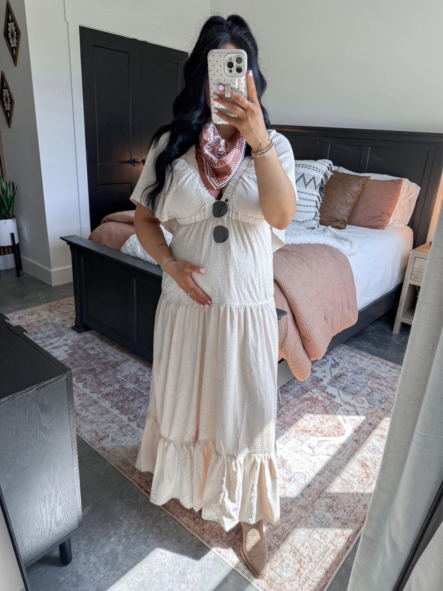 Western Boho Outfit 🤍

Dress - small (salt color option - works well with my 35 week bump)

I may have just found your new favorite dress for spring & summer! I love the boho feel and it can be styled so many ways 👏🏼 Wear it for your next date night, or style it for a fun country concert! (Would even be perfect for your next beach vacation!) Comes in a ton of colors too! Paired it with this satin bandana & my tecovas cowgirl boots.



#LTKBump #LTKootd
