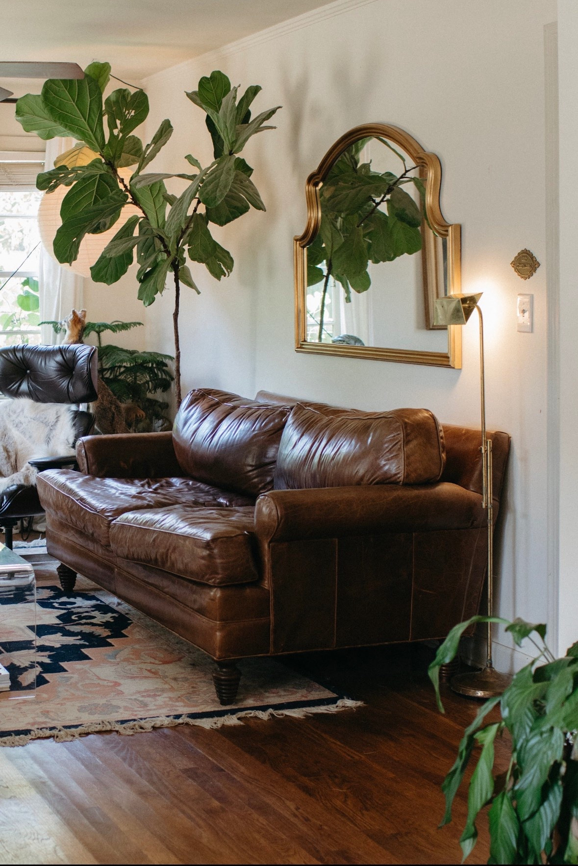 The prettiest gold mirror that brings so much light and luxury to the space✨🪞

#LTKHome #LTKSeasonal #LTKSaleAlert