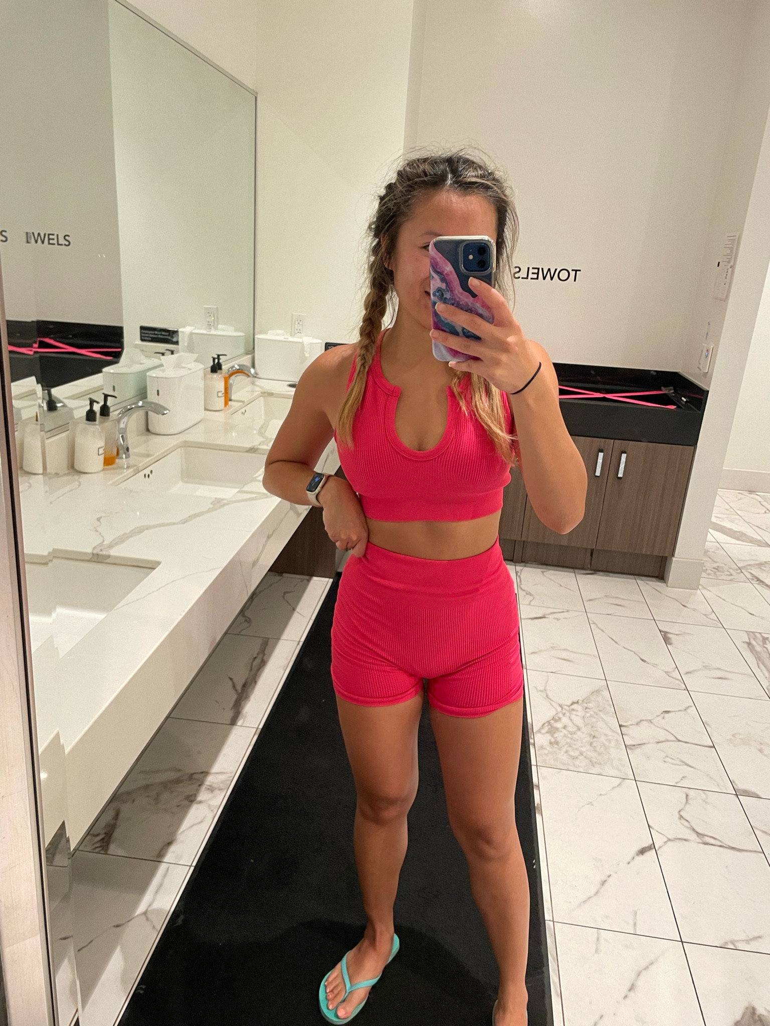 One of my favorite workout outfits from Amazon! It’s thick,  makes your bum look good, and the top has removable pads.

#LTKFitness #LTKActive #LTKFindsUnder50