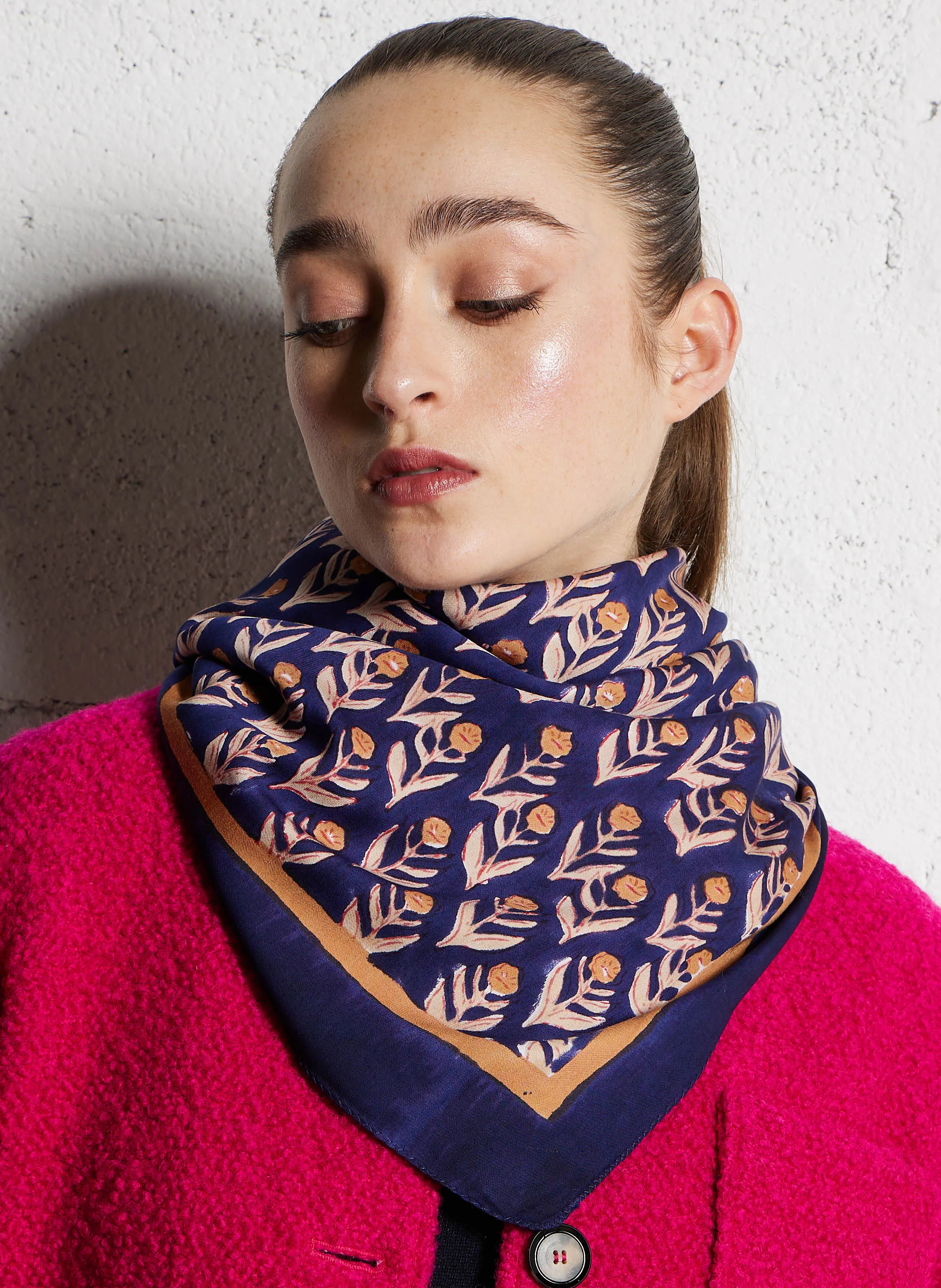Apaches Collections - Foulard en satin imprimé - Taille Unique - Bleu | Place des tendances (FR)