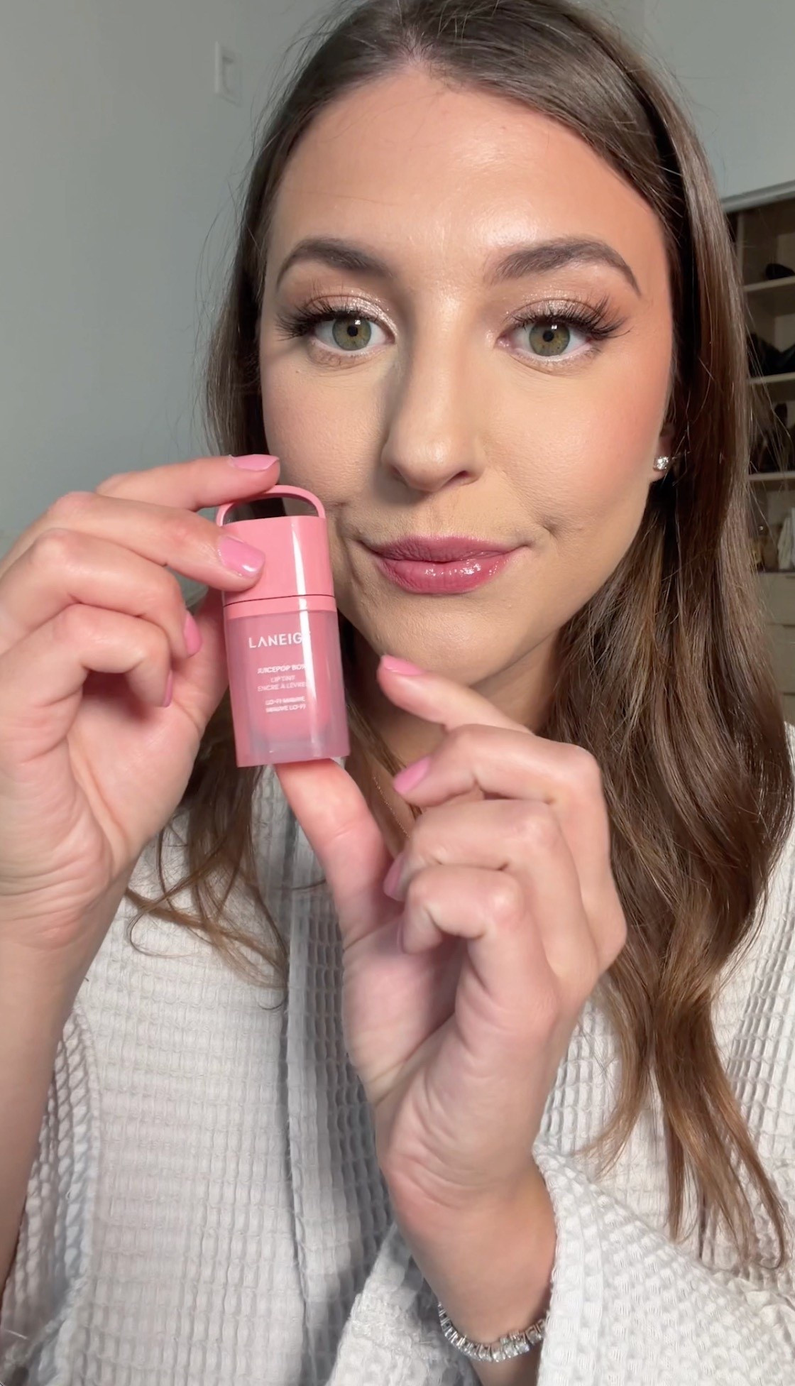 glossy lips, always 💗

laneige lip balm, lip glow balm, hydrated lips, everyday beauty, glossy lips, natural makeup, beauty essentials

#LTKgrwm #LTKBeauty #LTKWedding