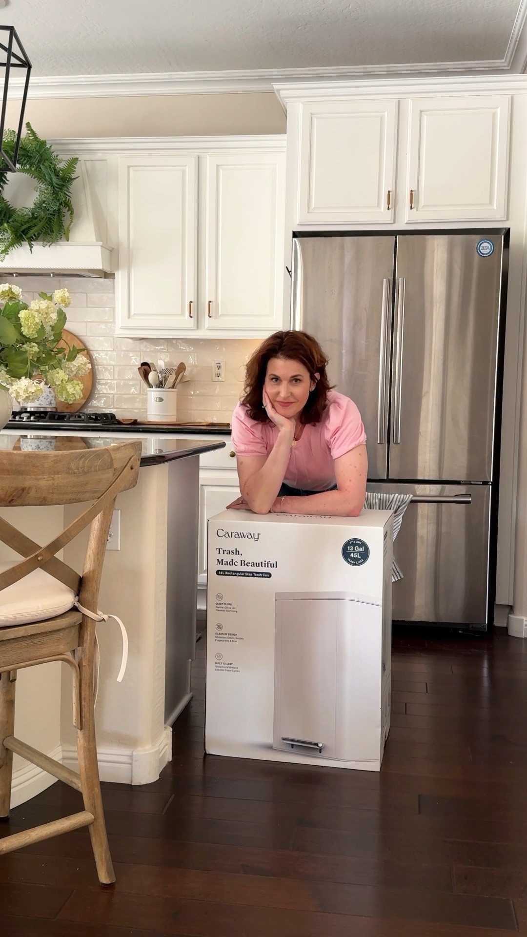 Trash. Made Beautiful. 

In addition to making beautiful cookware, @Caraway  also now makes trash cans that are aesthetically beautiful for the kitchen 🤗 And they come in a variety of colors.

Kitchen decor