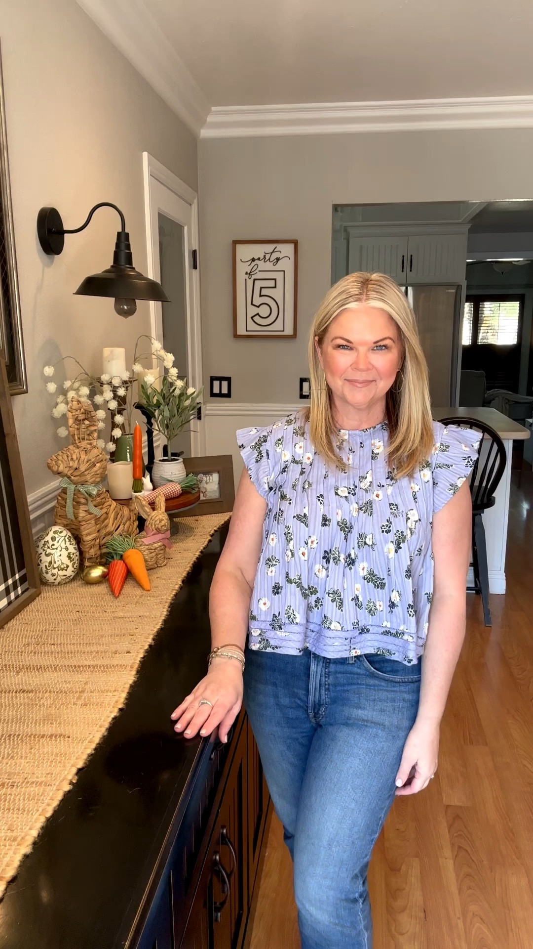 Loving this cute flouncy floral top! Wearing a M🤍

#LTKSeasonal #LTKMidsize #LTKOver40