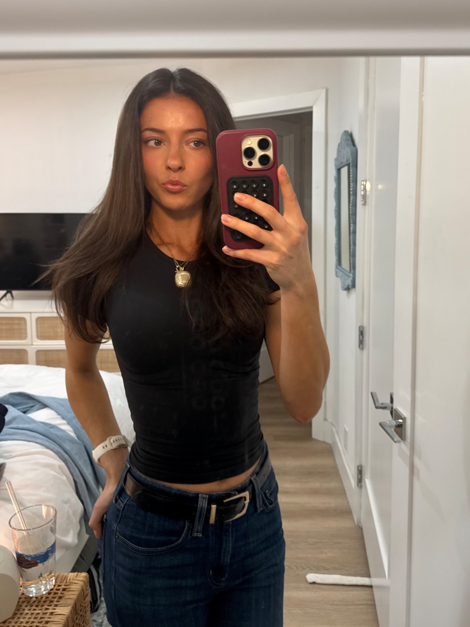 Perfect easy comfortable while flattering outfit. I wore this to go out with a boot but could easily make I casual with a sneaker 🖤 #outfit #skims #nightout