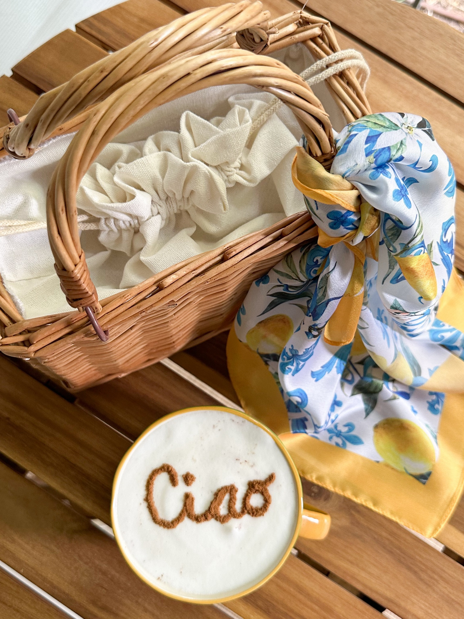 Coffee in my new favorite mug! And lining this bag and scarf because they are my new favorite summer find!!! 🍋