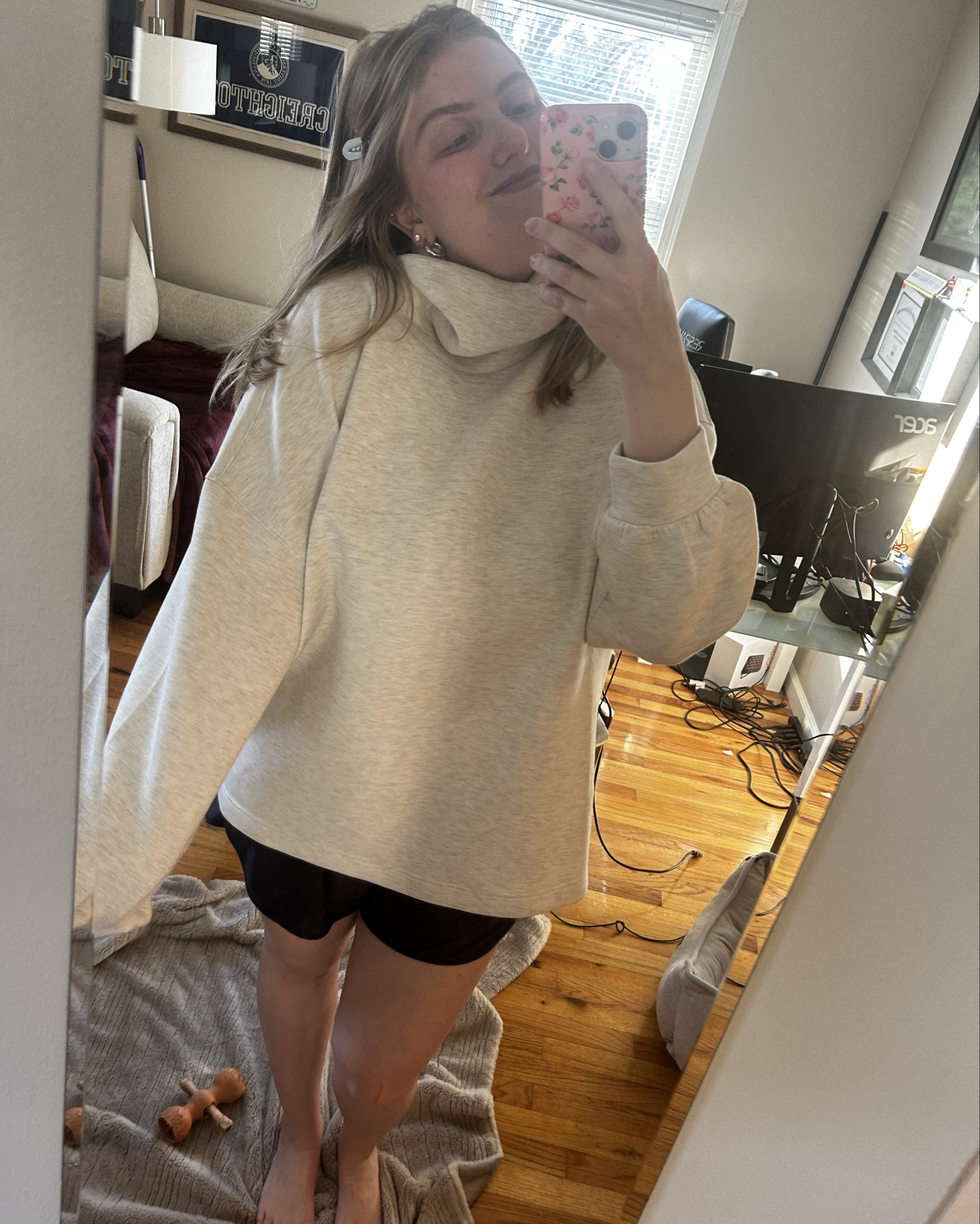 An oversized grey scuba that looks expensive but is 100% budget-friendly. ✨
My go-to for work from home days or running errands while still looking put together.

#LTKstyle #BoujeeOnABudget #OldNavyFinds #CozyChic #NeutralWardrobe #CapsuleCloset #EverydayStyle #AffordableStyle #OOTD #LTKsalealert #LTKgrwm

#LTKMidsize #LTKootd #LTKselfcare