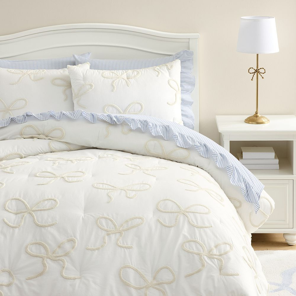 Dancing Bows Quilt | Pottery Barn Teen