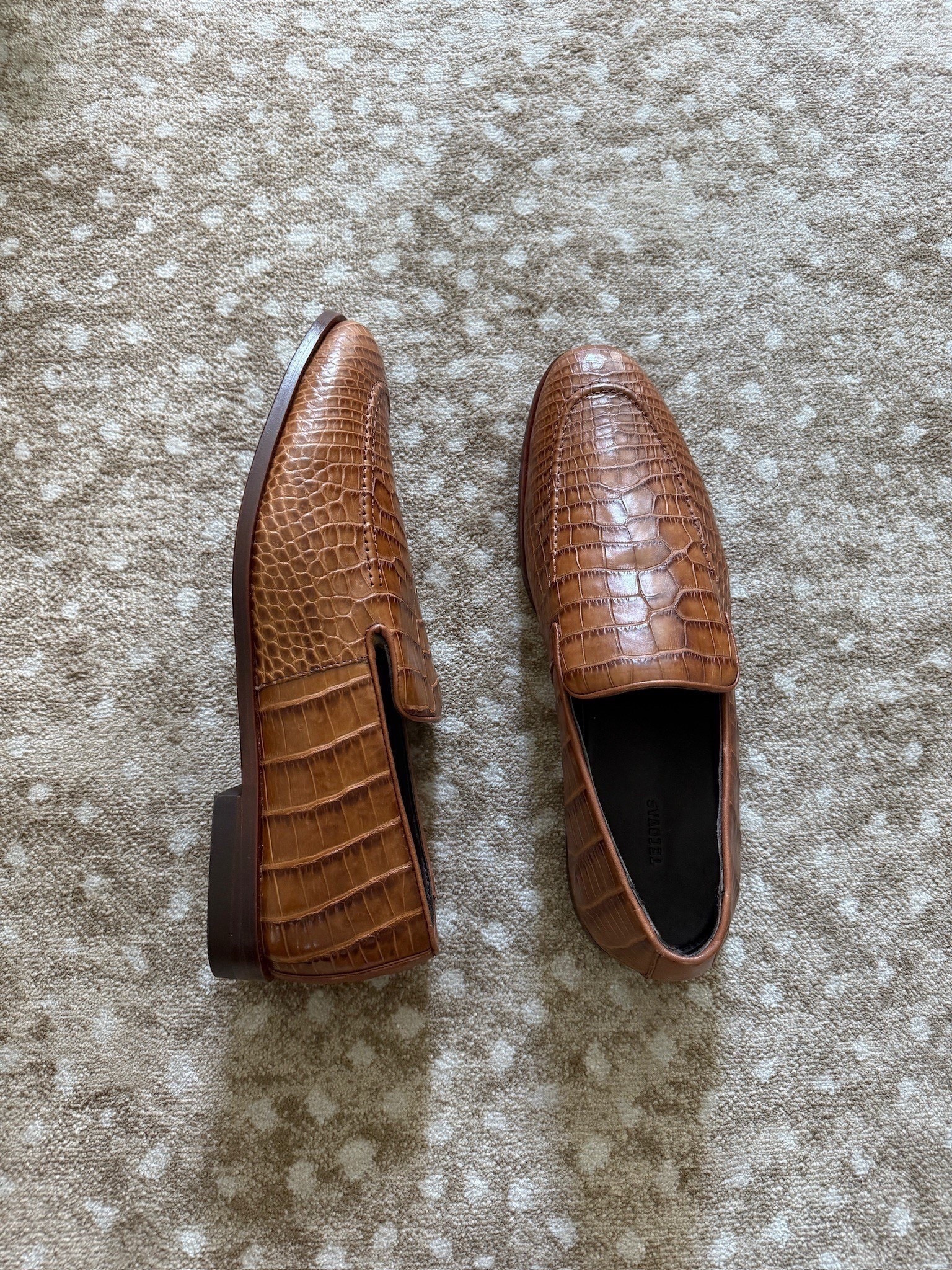  Jordan loves his Tecovas 👞

These are almost OOS but i linked a  pair on last call for $139!!!

Tecovas, loafers, alligator, alligator loafers, brown loafers, men’s shoes, men’s loafers, Grace White

#LTKSeasonal #LTKMens #LTKGiftGuide