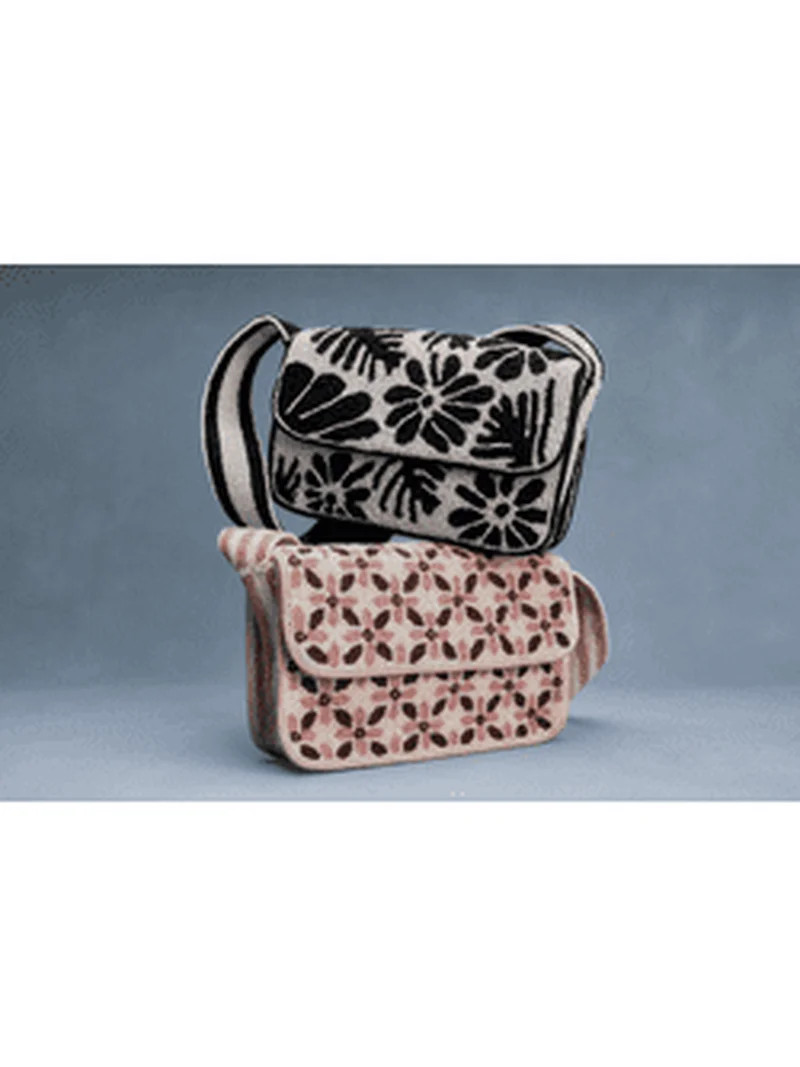 Scoop Women's Beaded Flap Shoulder Bag, Pink Print | Walmart (US)