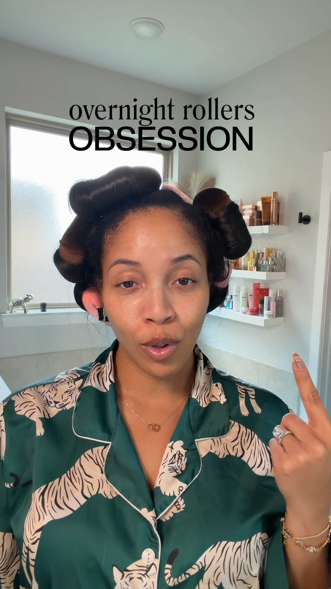 There's a reason the girlies are loving these overnight headless rollers! They save so much time and effort. Just throw them in before bed and BOOM! Wake up with bombshell curls honey