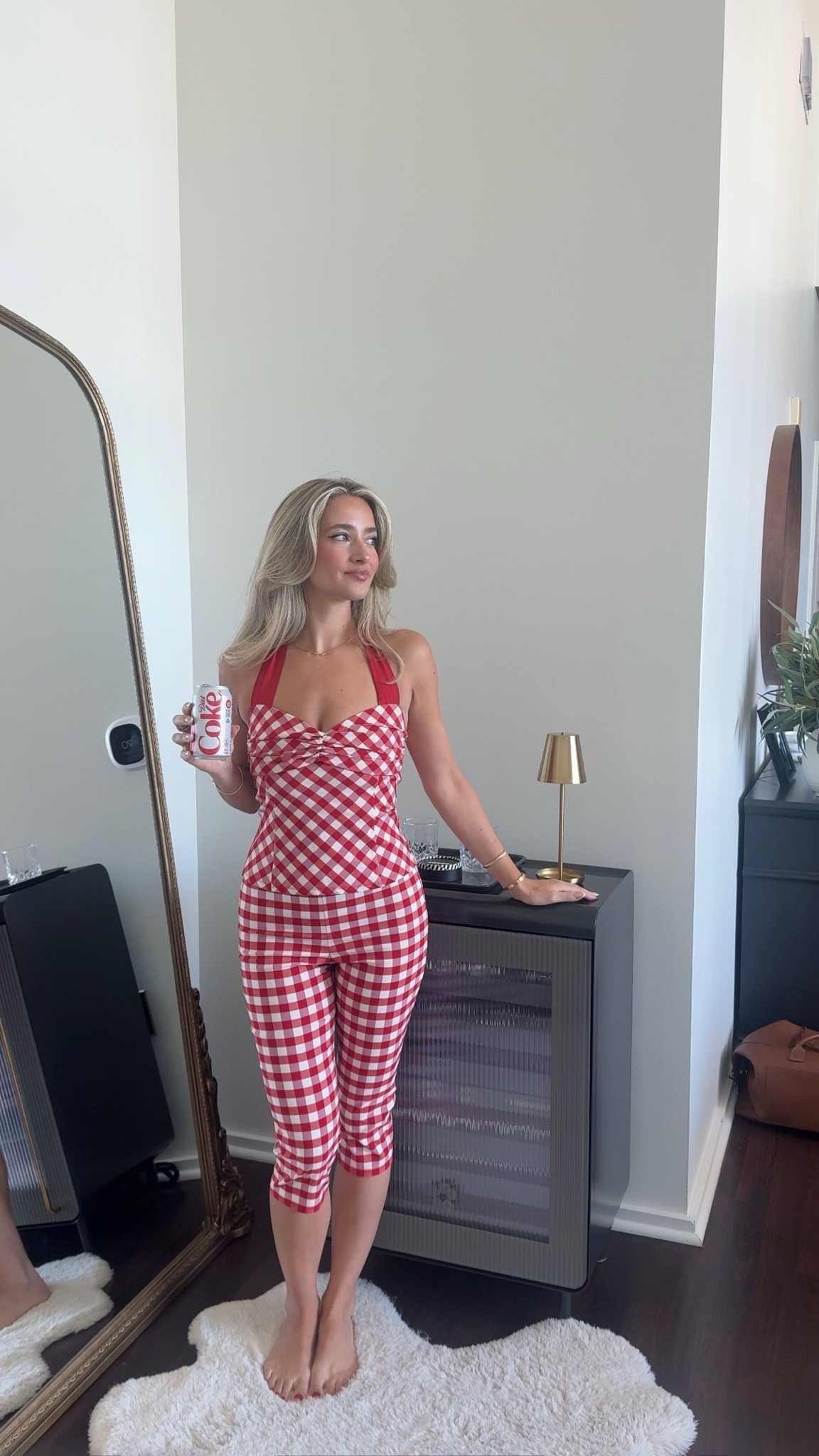 A crisp Diet Coke to match my fit ❤️

#LTKdayinmylife #LTKgrwm