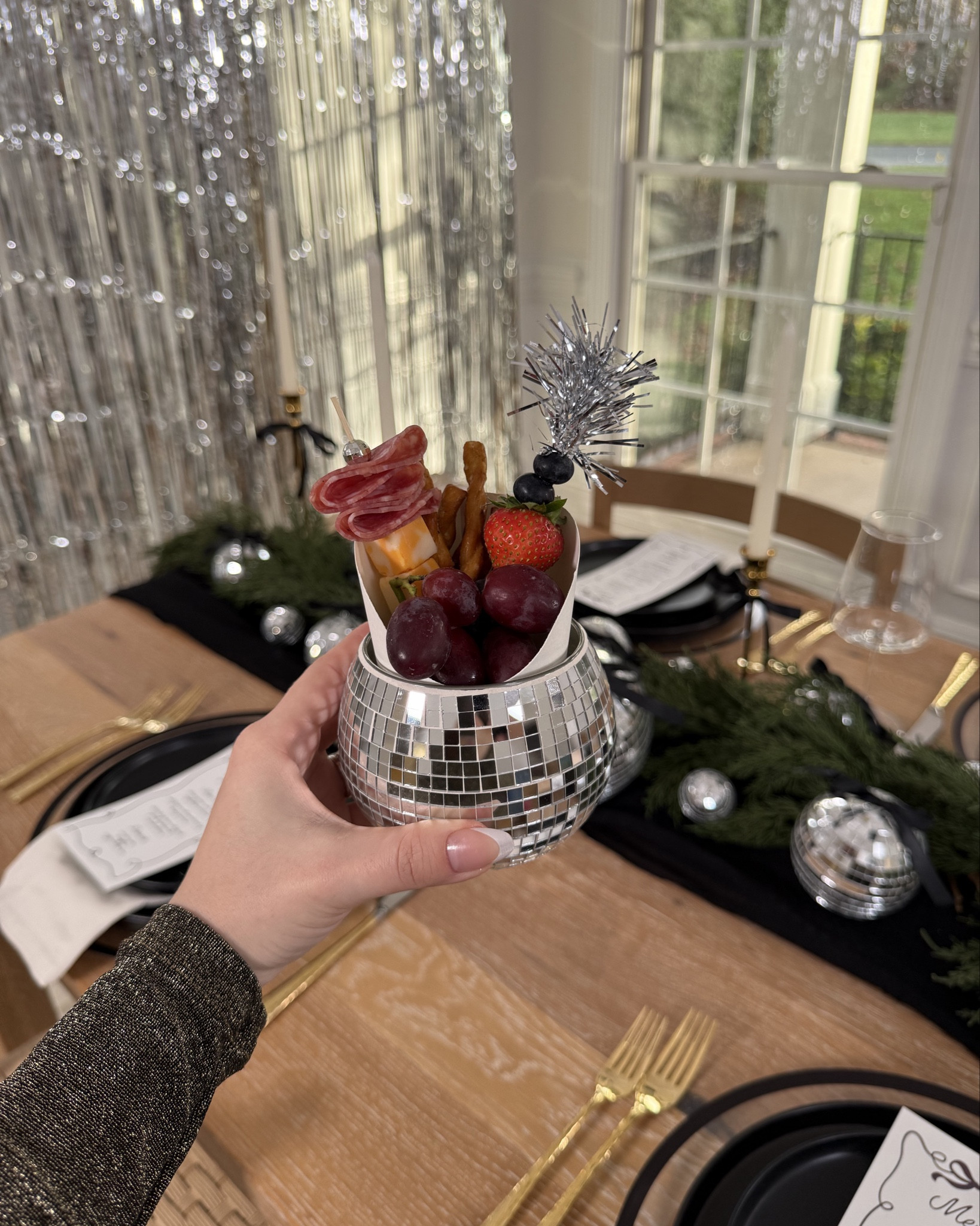 The cutest idea for NYE! Love this disco charcuterie cups



#LTKHoliday #LTKfoodie