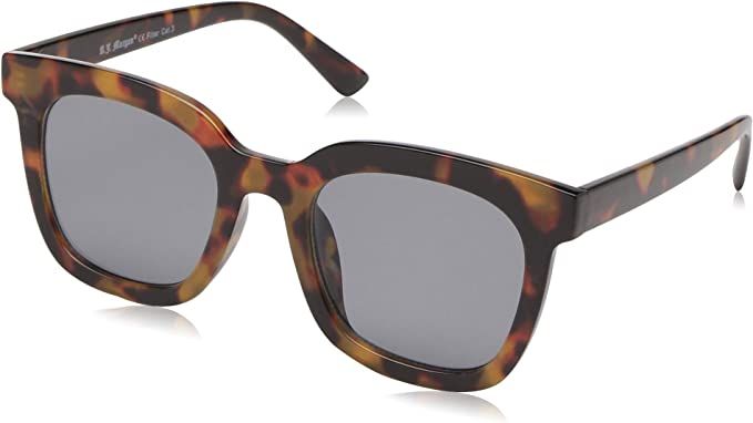 A.J. Morgan Women's Line Up Round Sunglasses | Amazon (US)