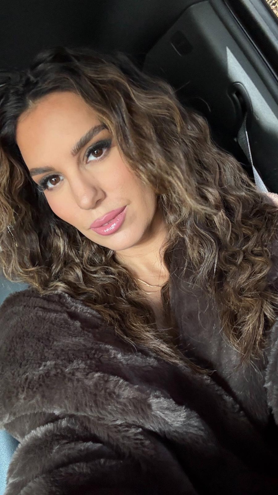 Got so many compliments on this oversized faux fur coat from Walmart! I mean, who wouldn’t fall in love with this piece? It's so warm and chic that I don't want to wear any other coat for the rest of the season! 
#comfyclothes #autumnalvibes #winterfashion #casualstyle #celebritystyle

#LTKFindsUnder100 #LTKStyleTip #LTKSeasonal