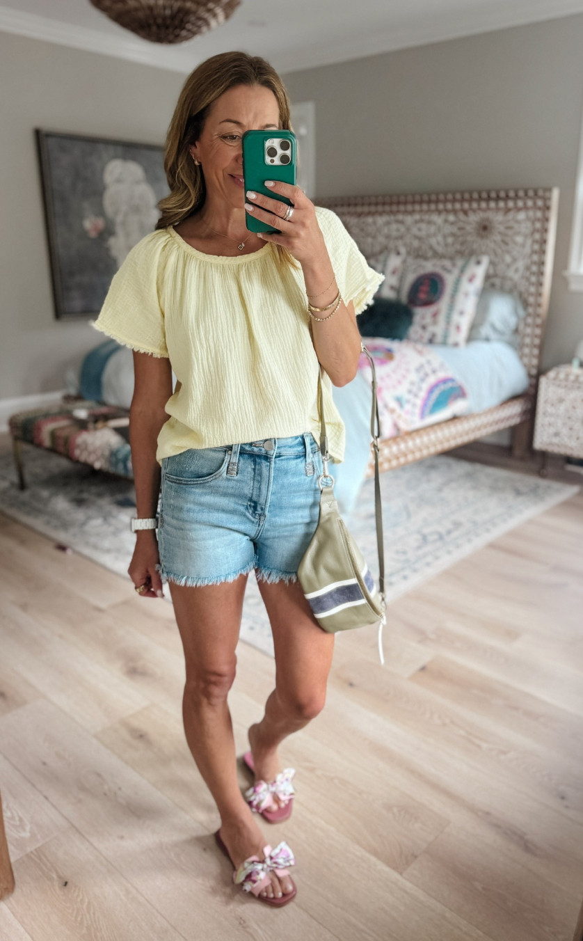 Risen lovers....the denim shorts of your dreams have arrived at Social Threads!! 

 #LTKdayinmylife #LTKootd #LTKmomlife