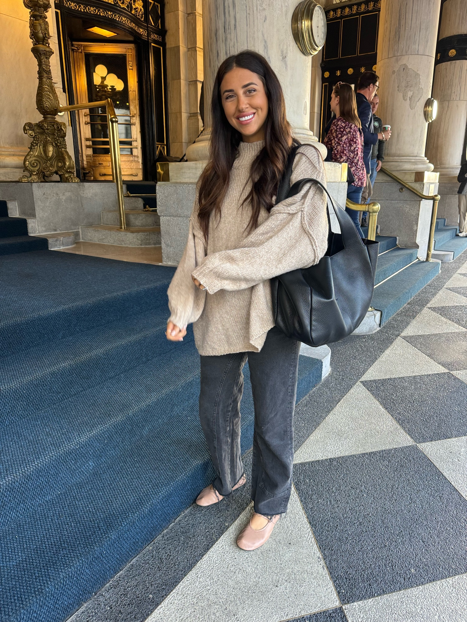 Sweater: medium 
Jeans: 27

The perfect oversized sweater! Great material that feels lux 