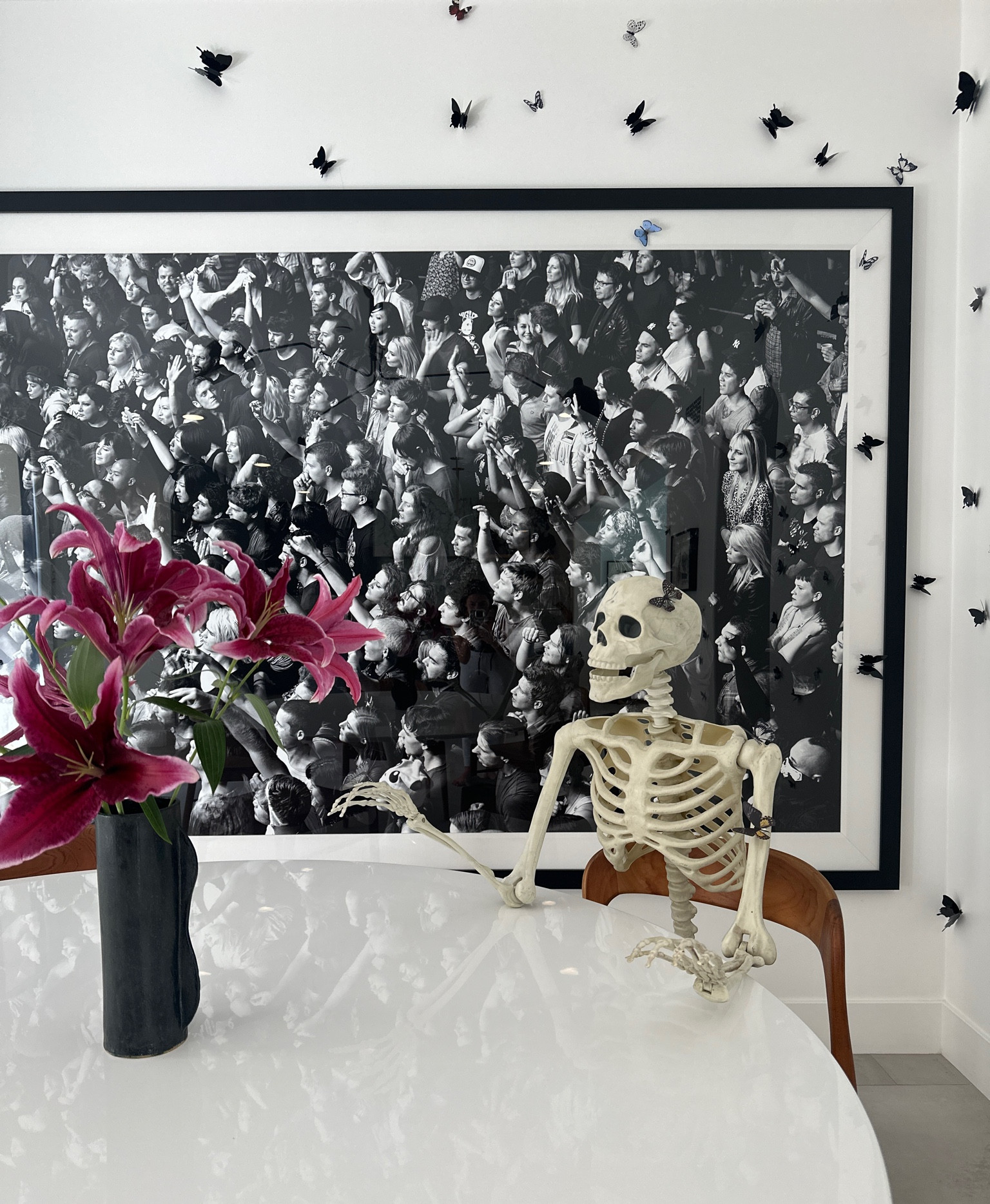 Halloween Dining Table Decor 



Dining table, dining chairs, vase, black vase, skeleton, spooky, halloween, bold art 

#LTKHalloween #LTKSeasonal #LTKhome