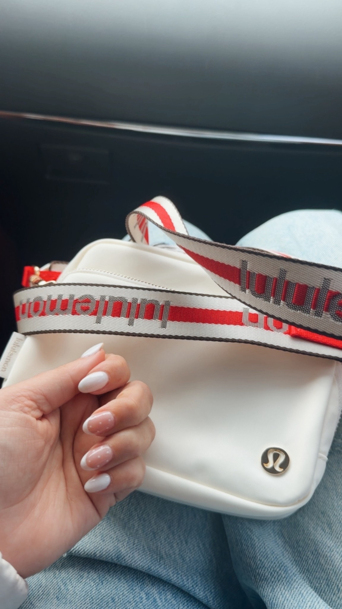 New nails, new purse, new mood 💅
Obsessed with this Lululemon Everywhere Crossbody. A perfect change from my usual black. 

#LTKActive #LTKootd #LTKselfcare