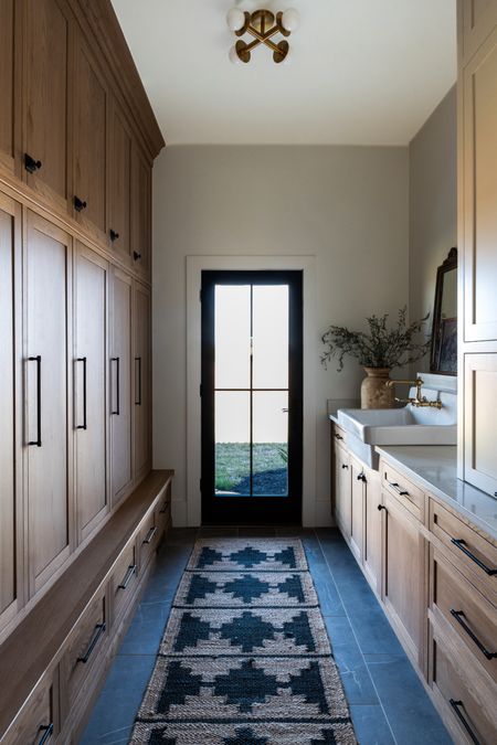 A stunning yet budget friendly Mudroom with earth tones and tones of texture. More details at hacketthousestudio.com/blog

Mudroom, porcelain tile, interior design

#LTKfamily #LTKhome #LTKfindsunder50