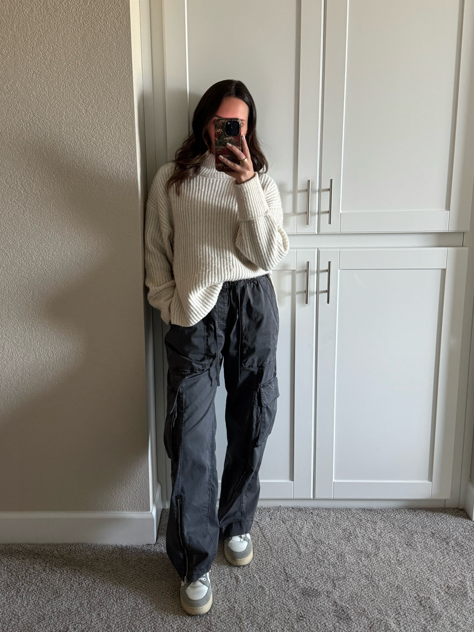 When it’s finally cold in AZ 🧸

My exact sweater and Saint Laurent sneaks are no longer available, similar options linked!


#LTKStyleTip #LTKShoeCrush