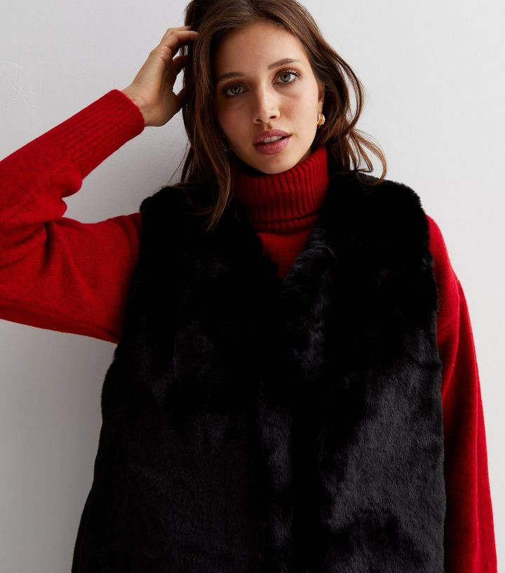 Gini London Black Faux Fur Gilet
						
						Add to Saved Items
						Remove from Saved Items | New Look (UK)