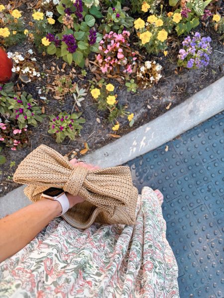 Flowy garden party flower dress and bow clutch hand bag!

**wearing a small in the dress- it’s sold out rn but you can sign up for restocks


#LTKstyletip #LTKfindsunder50 #LTKparties