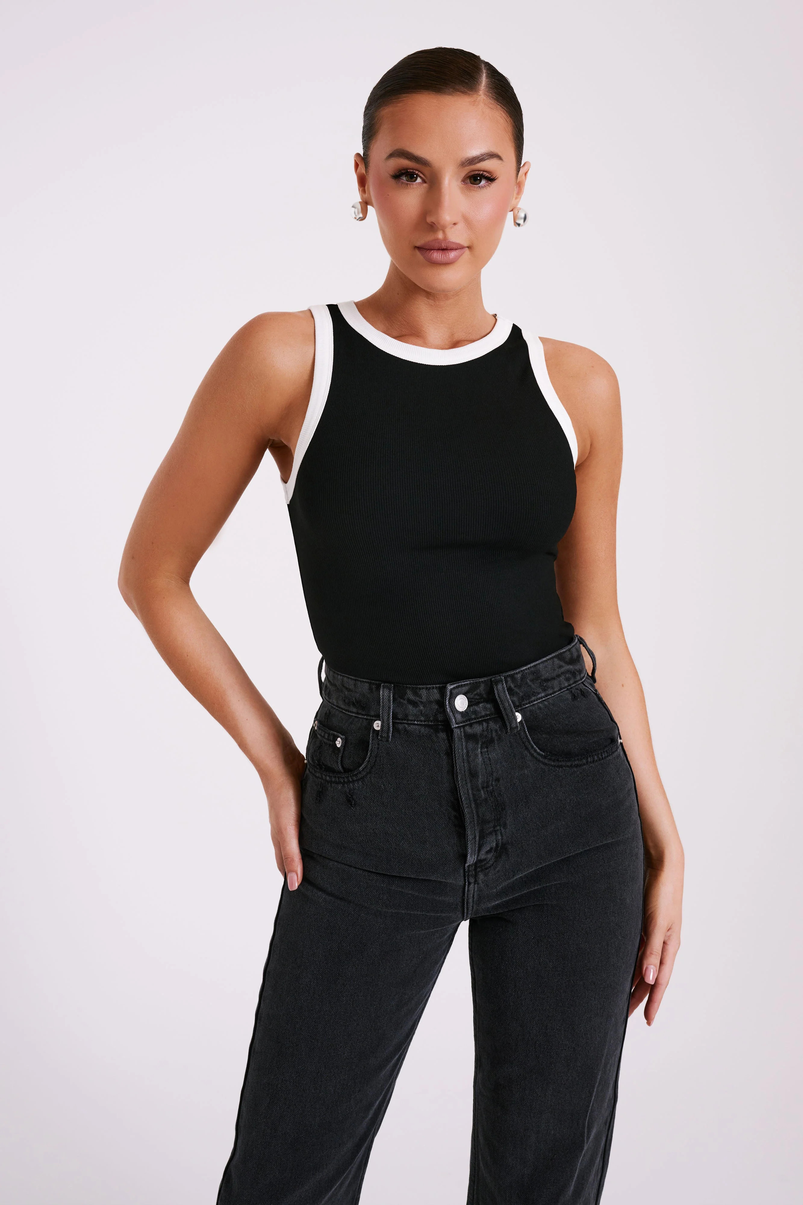 Zanna Contrast Ribbed Tank Top - Black/White | MESHKI US