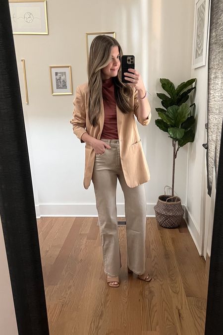 Abercrombie haul 15% OFF RIGHT NOW
size 26 short in relaxed jeans in oat color
size medium top
size small blazer 

#LTKstyletip #LTKFind #LTKSeasonal