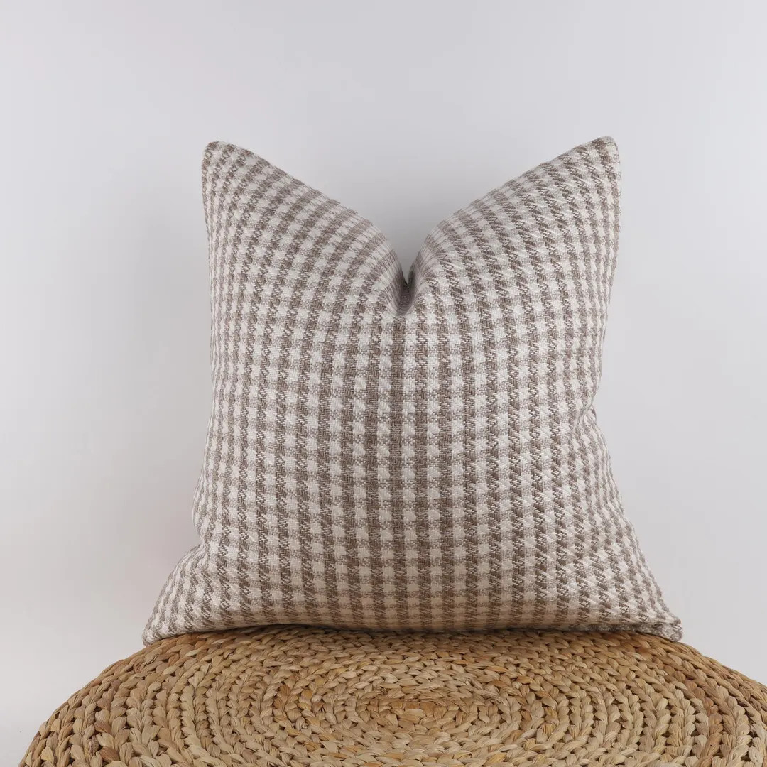 Houndstooth Pillow Cover: Beige & White Textured Throw Pillow - Etsy | Etsy (Global)