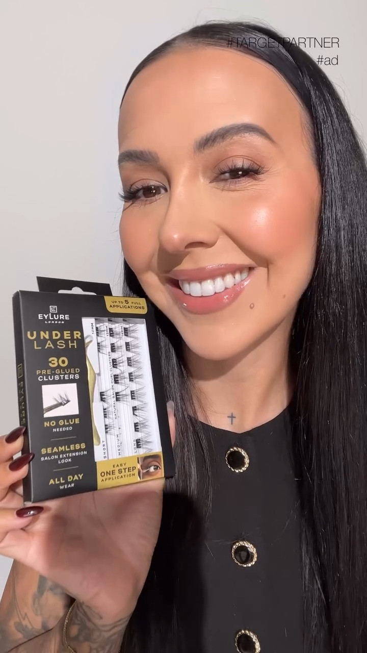 AD I’m so excited to show you these No-Fuss, One Step seamless lashes from Eylure London!
I was shocked by the Strong Hold, How easy they were to apply and how many uses I got out of one single set (I wore this same set 3 days in a row👌🏼) 

If you are looking for an easy at home way to bump up your lashes, try these and let me know what you think! 
Linked on my LTK page now https://ltk.app.link/Q4bAFuJHNOb

@shop.ltk #liketkit
@target @eylureofficial #AD #TargetPartner #Target #EylureOfficial #EylureUnderlash