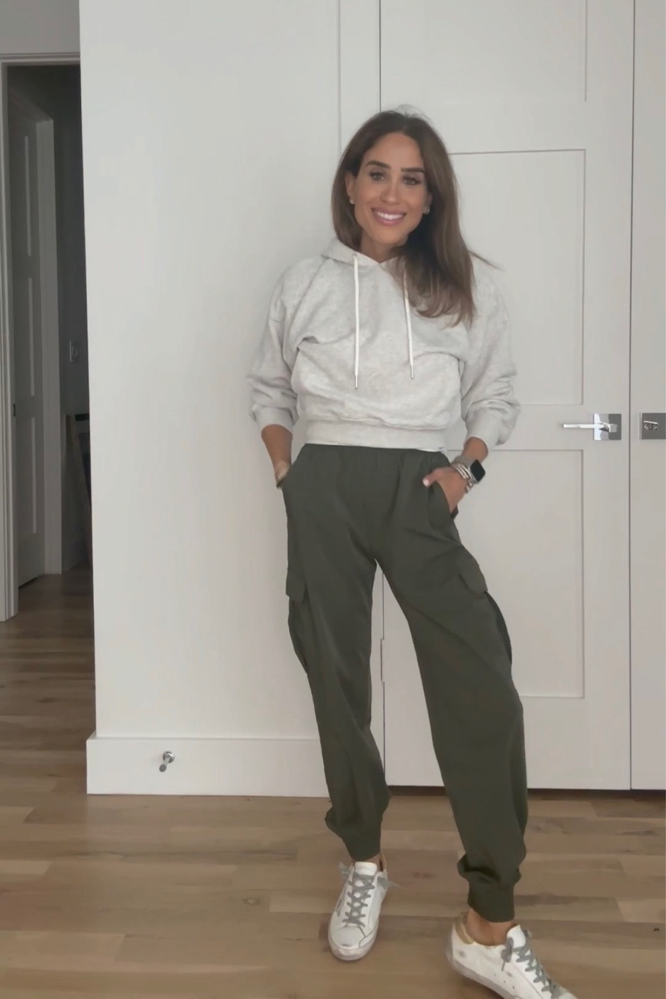 Abercrombie cargo joggers size xxs, grey comfy pullover size xxs 

#LTKfindsunder50 #LTKfindsunder100