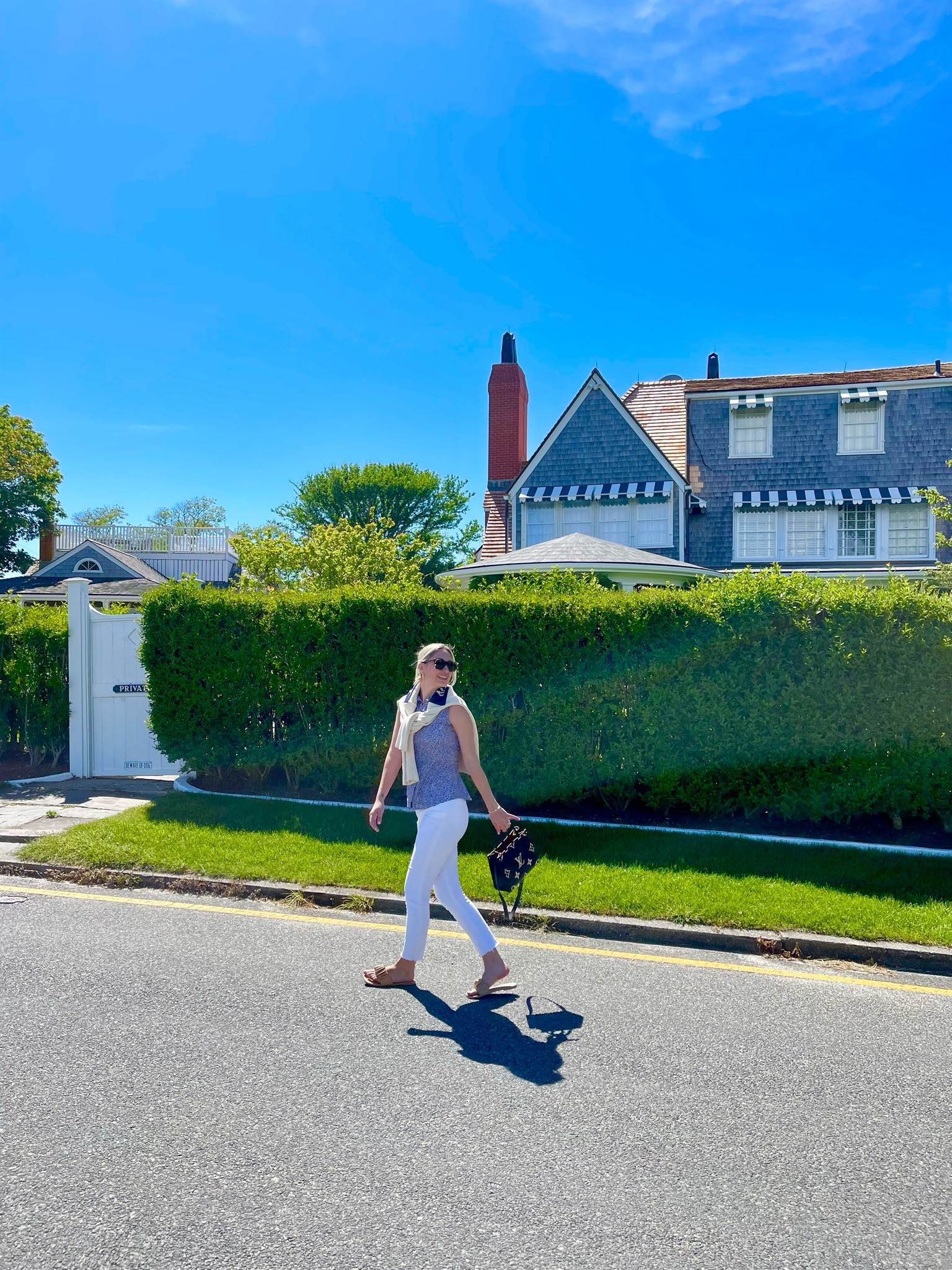 Nantucket season is here! Dress perfectly for the island. Need more style tips/ideas? Let me know! Follow my shop to see my outfits all summer long 🤍

#LTKstyletip #LTKSeasonal