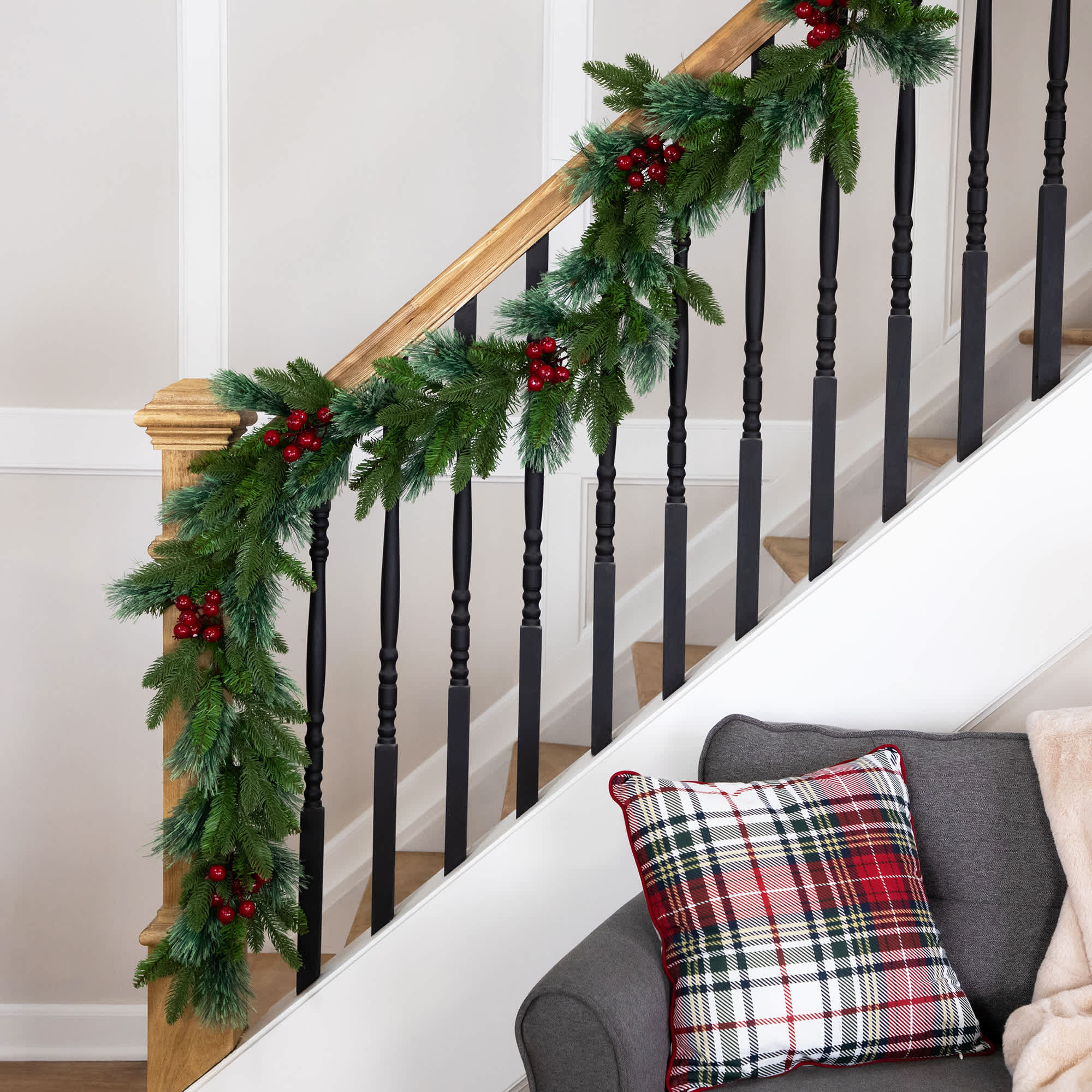 Northlight Calloway Fir with Berries Artificial Christmas Garland - 7 feet x 12 inch - Unlit one_size | NORTHLIGHT V96293 | Lowe's