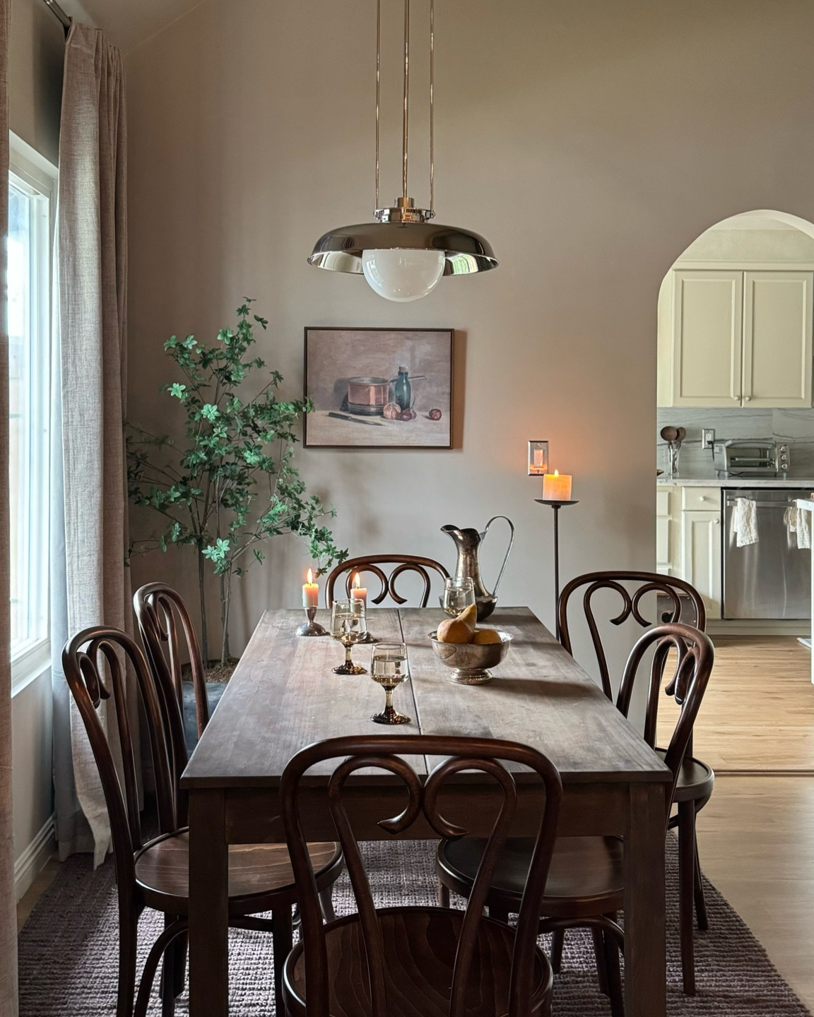 Okay, last one, because I love it so much. Feels good to finally complete this space. Also, linking everything below. #diningroomdecor #diningroomideas 

#LTKHome