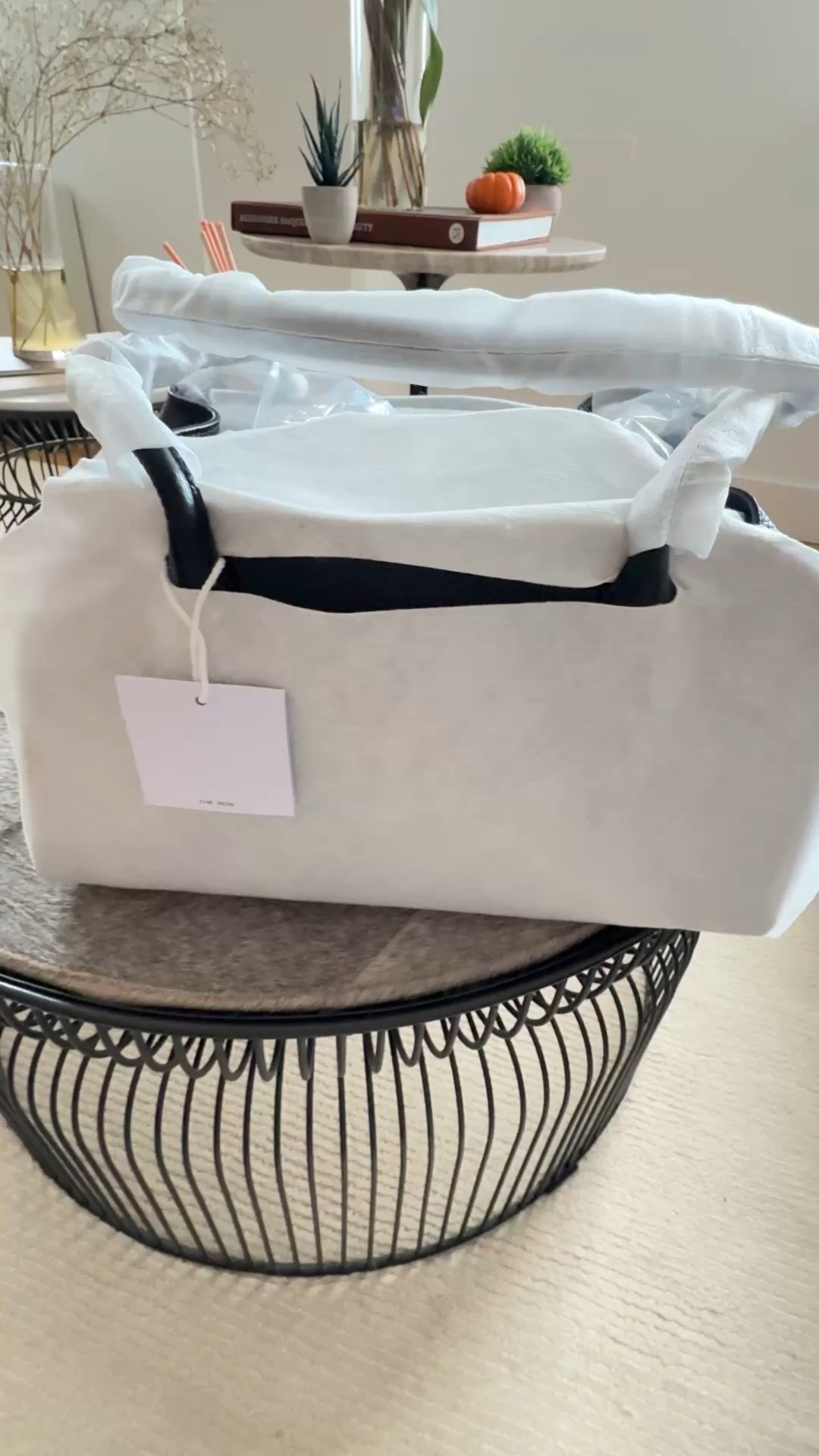 The Row Grained calfskin Margaux 12 bag

#LTKCyberWeek #LTKdayinmylife
