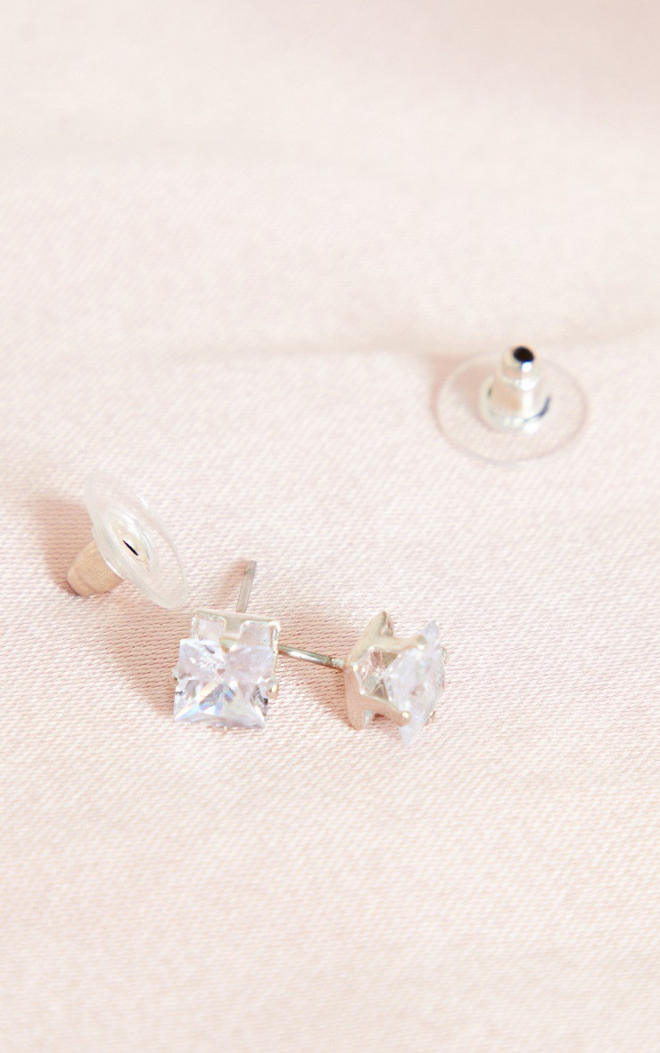Valeane Silver Crystal Studs | PrettyLittleThing UK