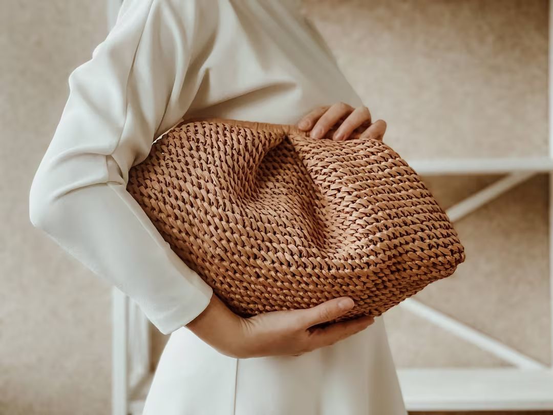 Crocheted raffia bag color Wood, Earth, Grain. Wedding clutch. Knitted cloud bag. Cloud Bag. Volu... | Etsy (CAD)