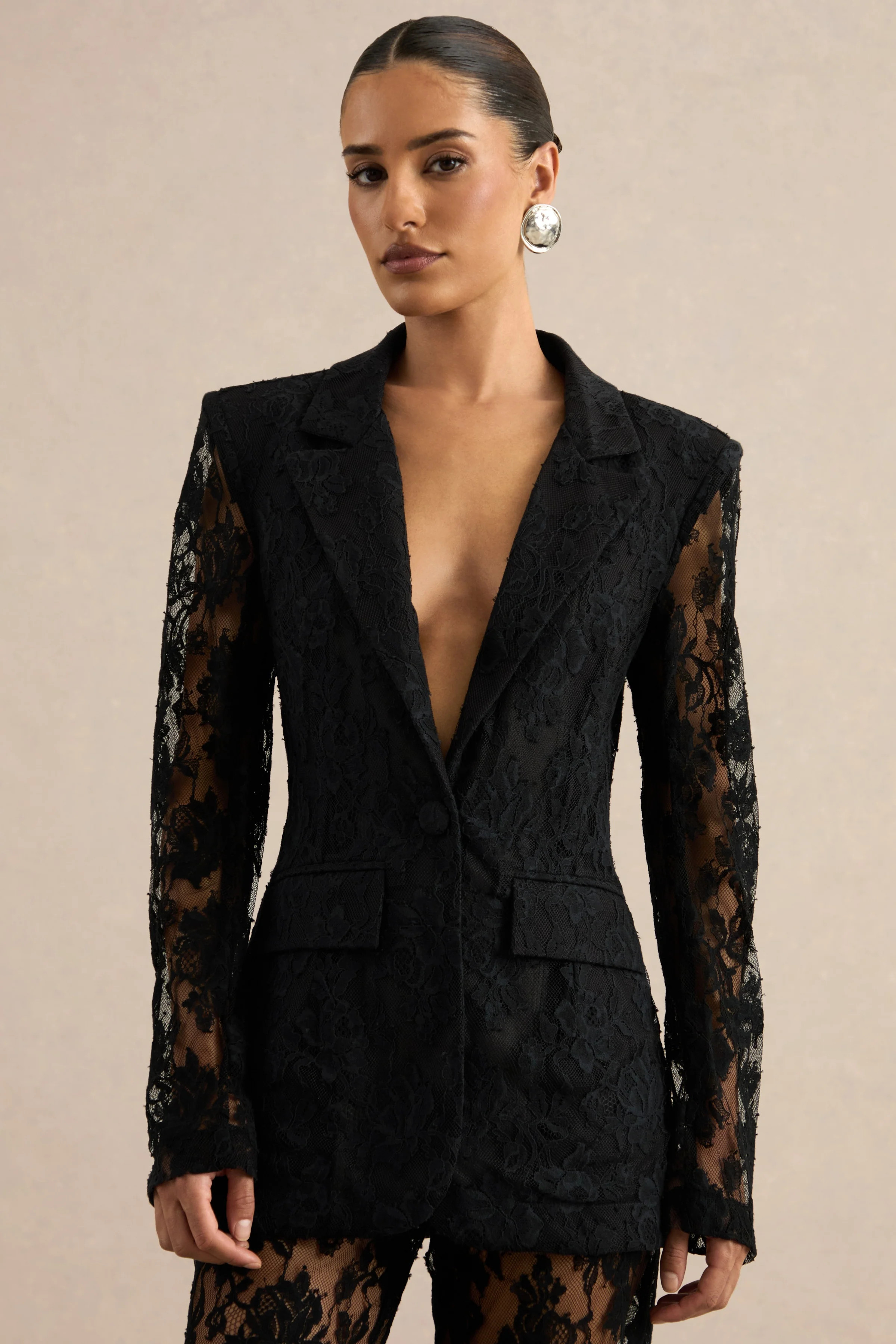 Vergia | Black Lace Tailored-Blazer | Club L London