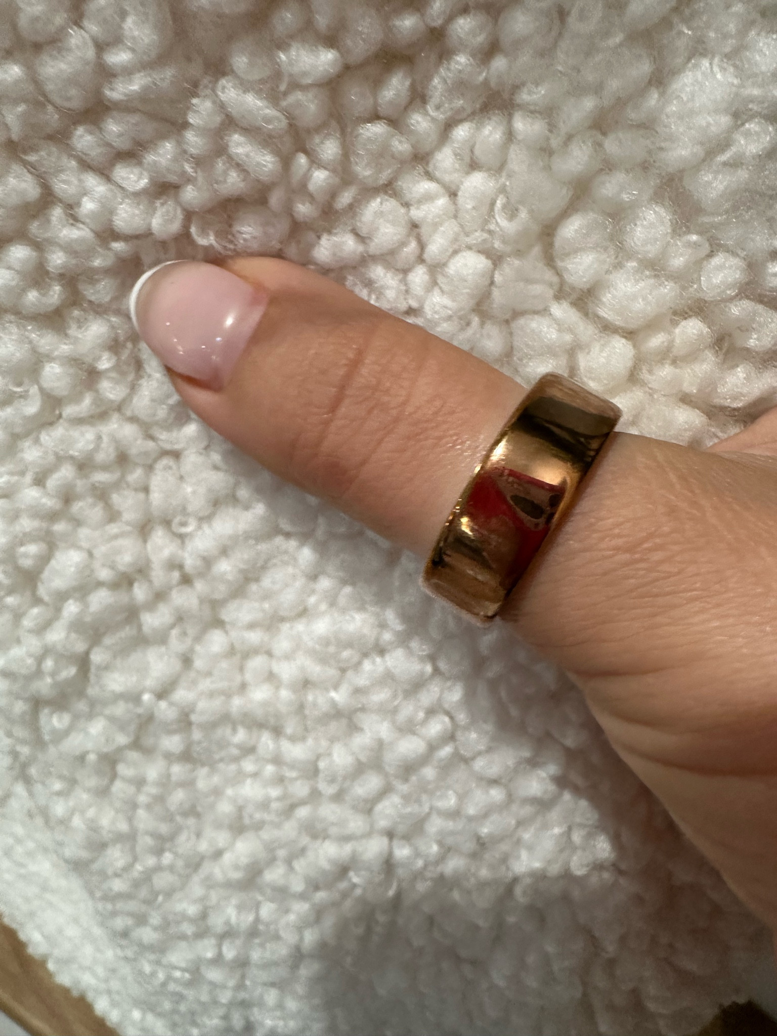 Gifting idea: Oura Ring 4

Upgraded mine a couple months ago & I love it just as much, if not more than I already did! It’s super sleep & the inner sensors aren’t as noticeable. 

Dressupbuttercup.com #dressupbuttercup #dederaad @bestbuy #bestbuypartner 

#LTKGiftGuide #LTKFitness #LTKSeasonal