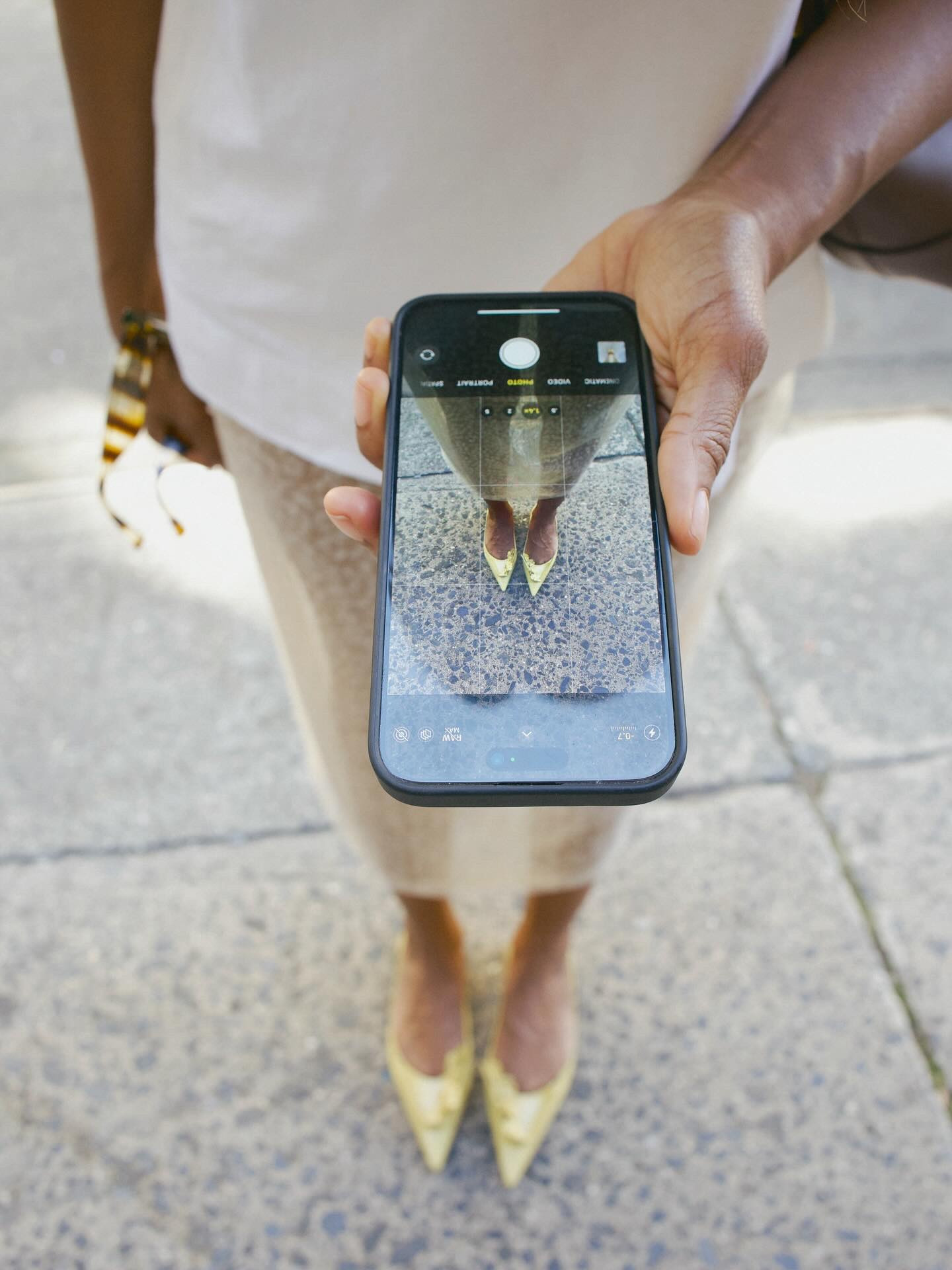 To be fully transparent with you ✨

Skirt: @jasonwu (consignment find)
Tee: @urbanrevivo 
Shoes: @prada 
Bag: @tods (the one I wear inside out sometimes because inside is all suede) 
Bracelet: St. Lucia
Shades: @phoebephilo