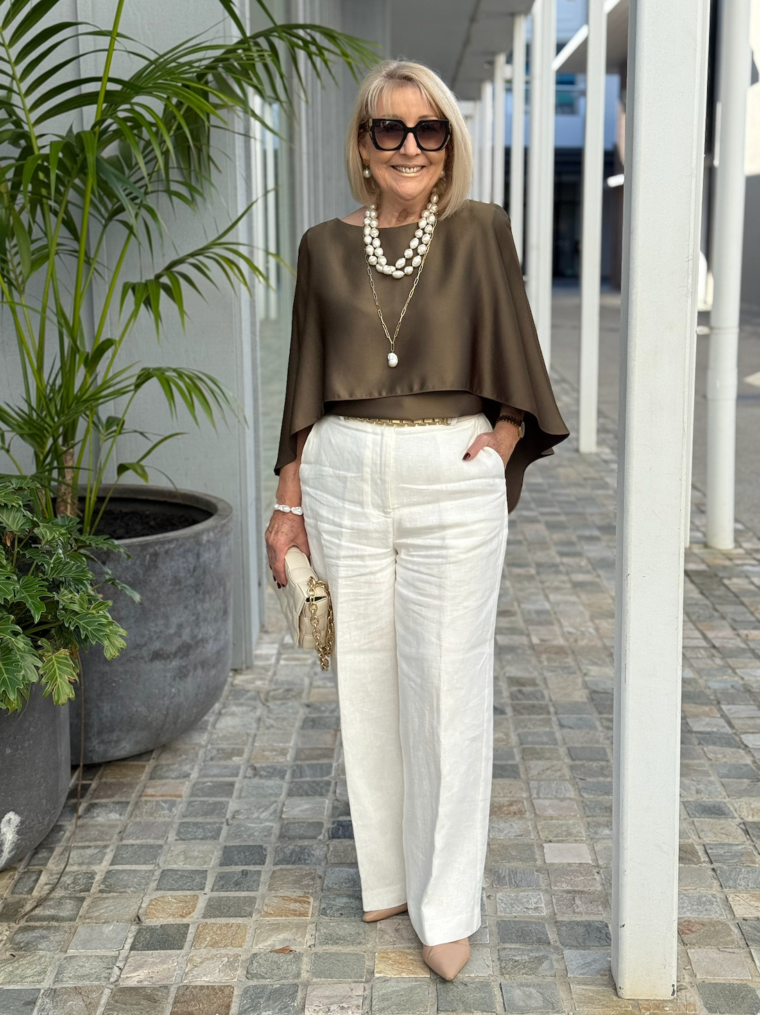 1 PANT,  2 DIFFERENT LOOKS!  💕

How versatile are these CREAM LINEN PANTS.

PANTS with VEST/ BLAZER or ELEGANT TOP……which is your FAVOURITE?

🔗 SHOP: LINKS in my LTK in BIO and STORIES or Message SHOP! 🛍

#ThisWithThis #StyleOver50 #MelbourneFashion #AgelessElegance #BrisbaneStyle #LTK #LTK.Australia #StyleInspiration 

 #LTKaustralia #LTKover50style #LTKstyletip