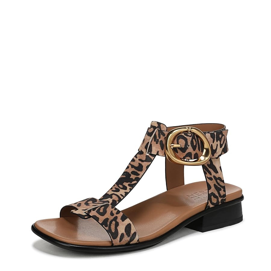 Naturalizer Women's Brandy Flat Sandal | Amazon (US)